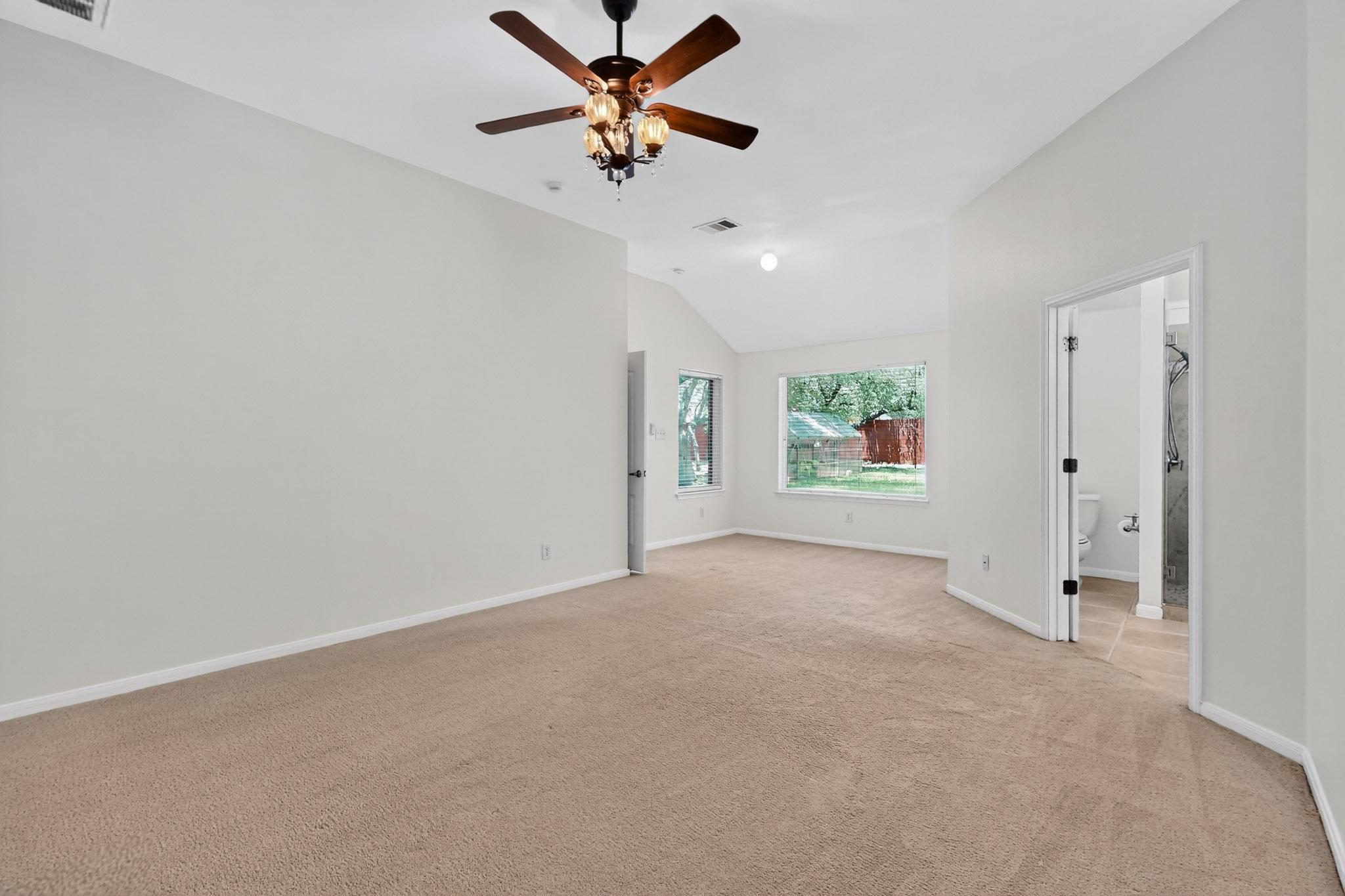 360 Canterbury Dr, Austin, TX 78737