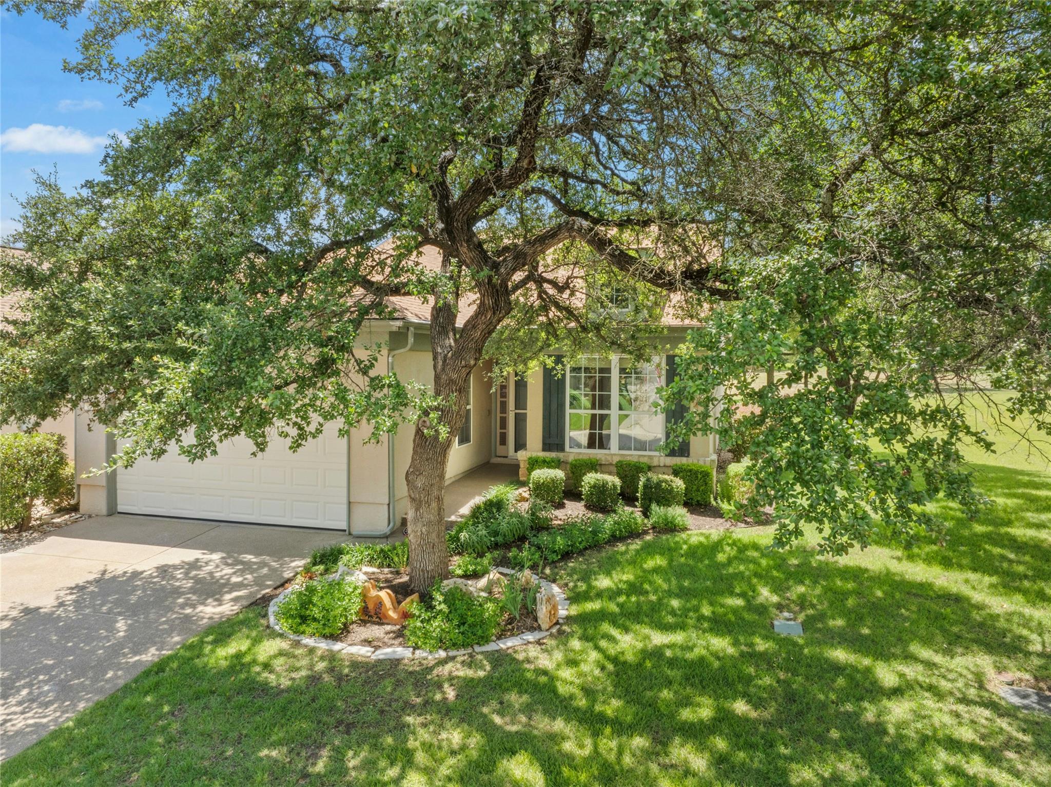 611 Farm Hill Dr, Georgetown, TX 78633