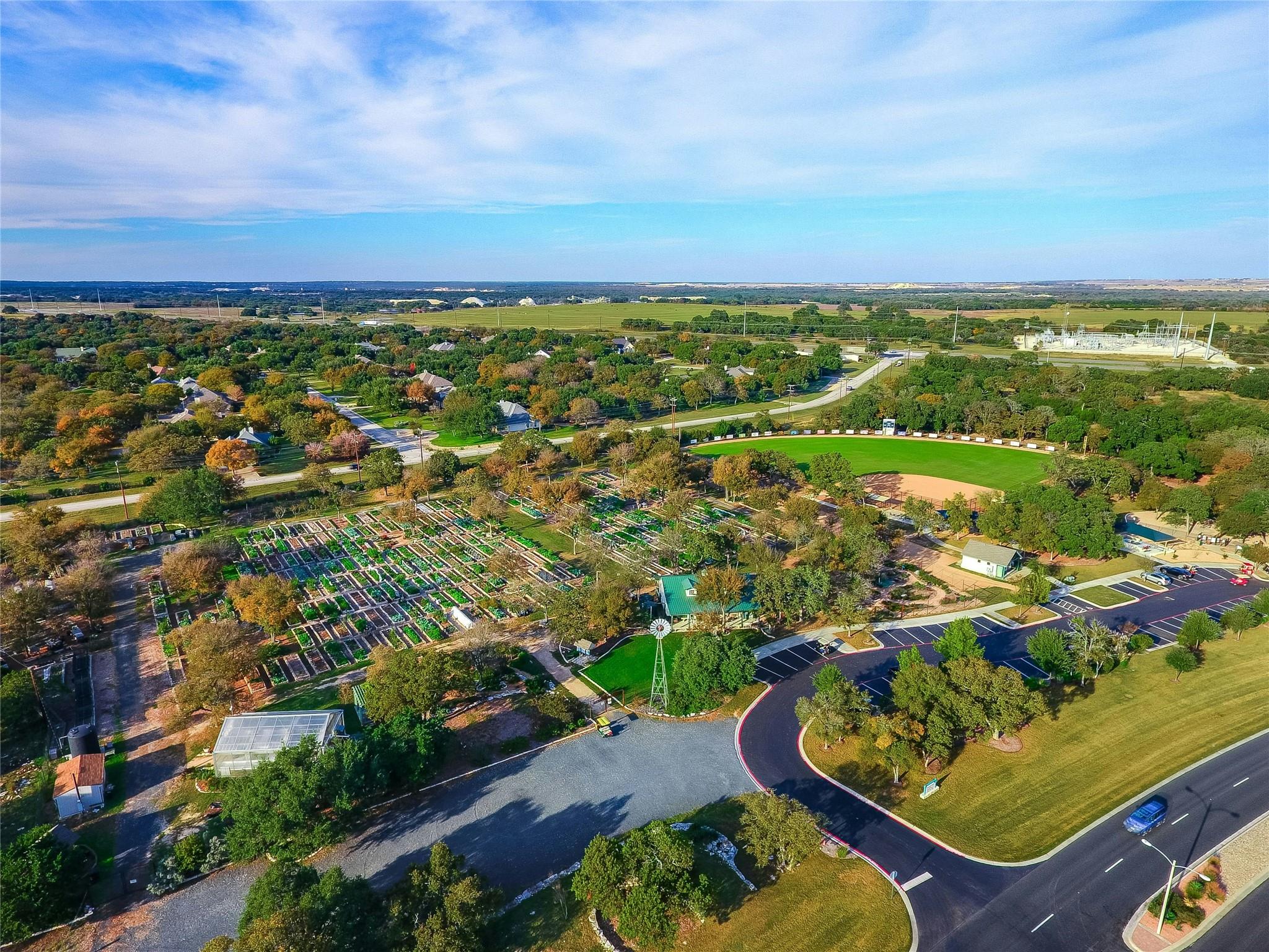 611 Farm Hill Dr, Georgetown, TX 78633