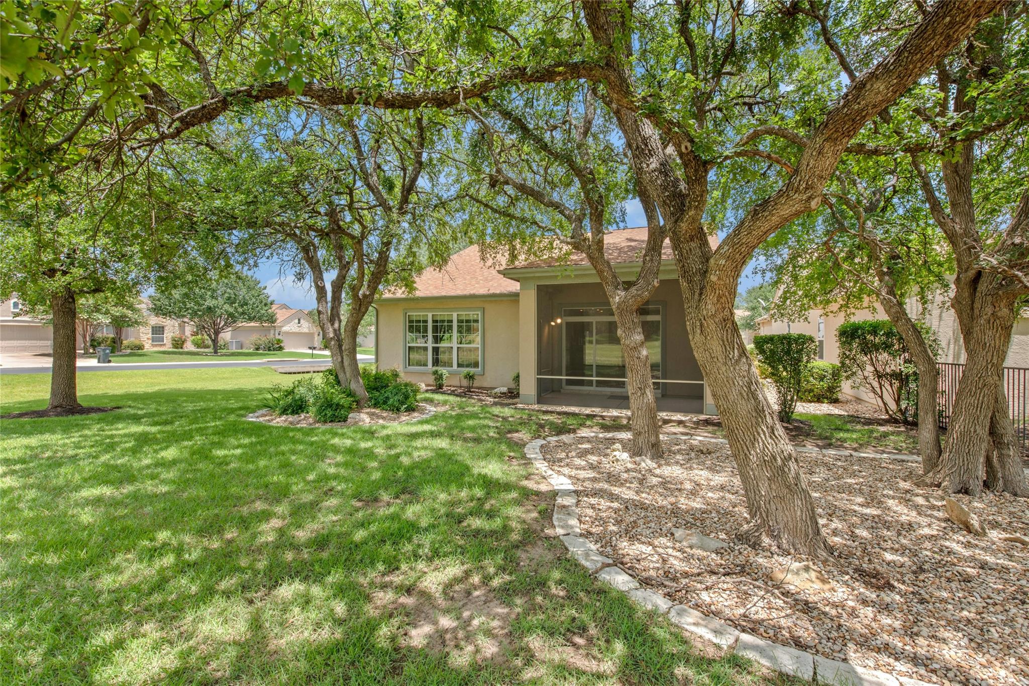 611 Farm Hill Dr, Georgetown, TX 78633