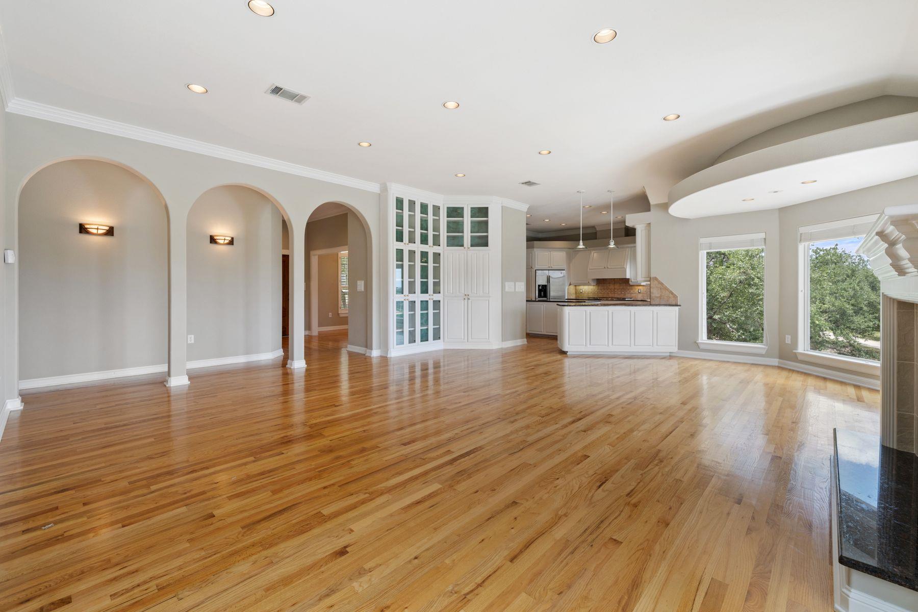 4921 Creek Meadow Cv, Spicewood, TX 78669