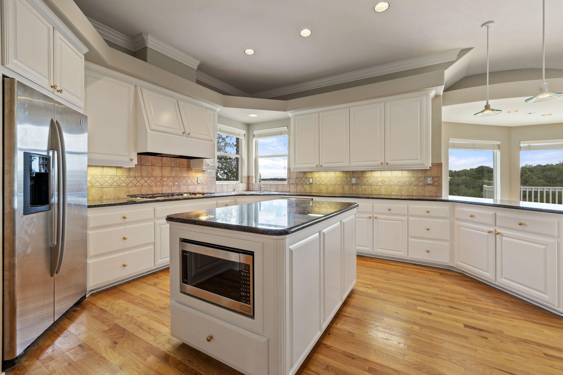 4921 Creek Meadow Cv, Spicewood, TX 78669