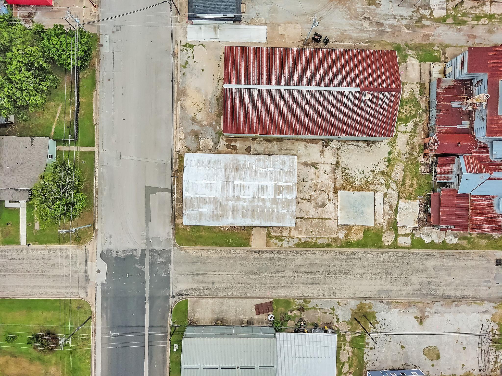 136 S Caldwell-C St, Giddings, TX 78942