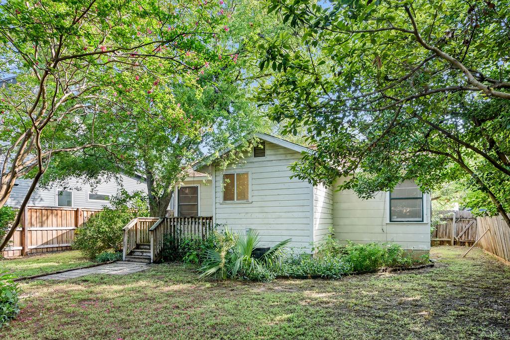 1301 Piedmont Ave, Austin, TX 78757