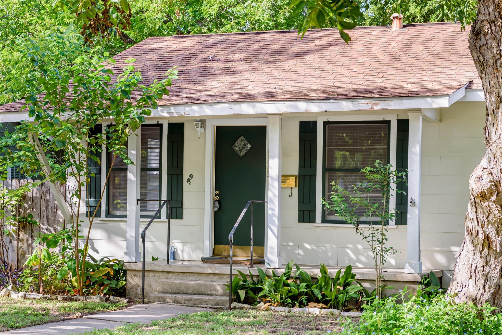 1301 Piedmont Ave, Austin, TX 78757