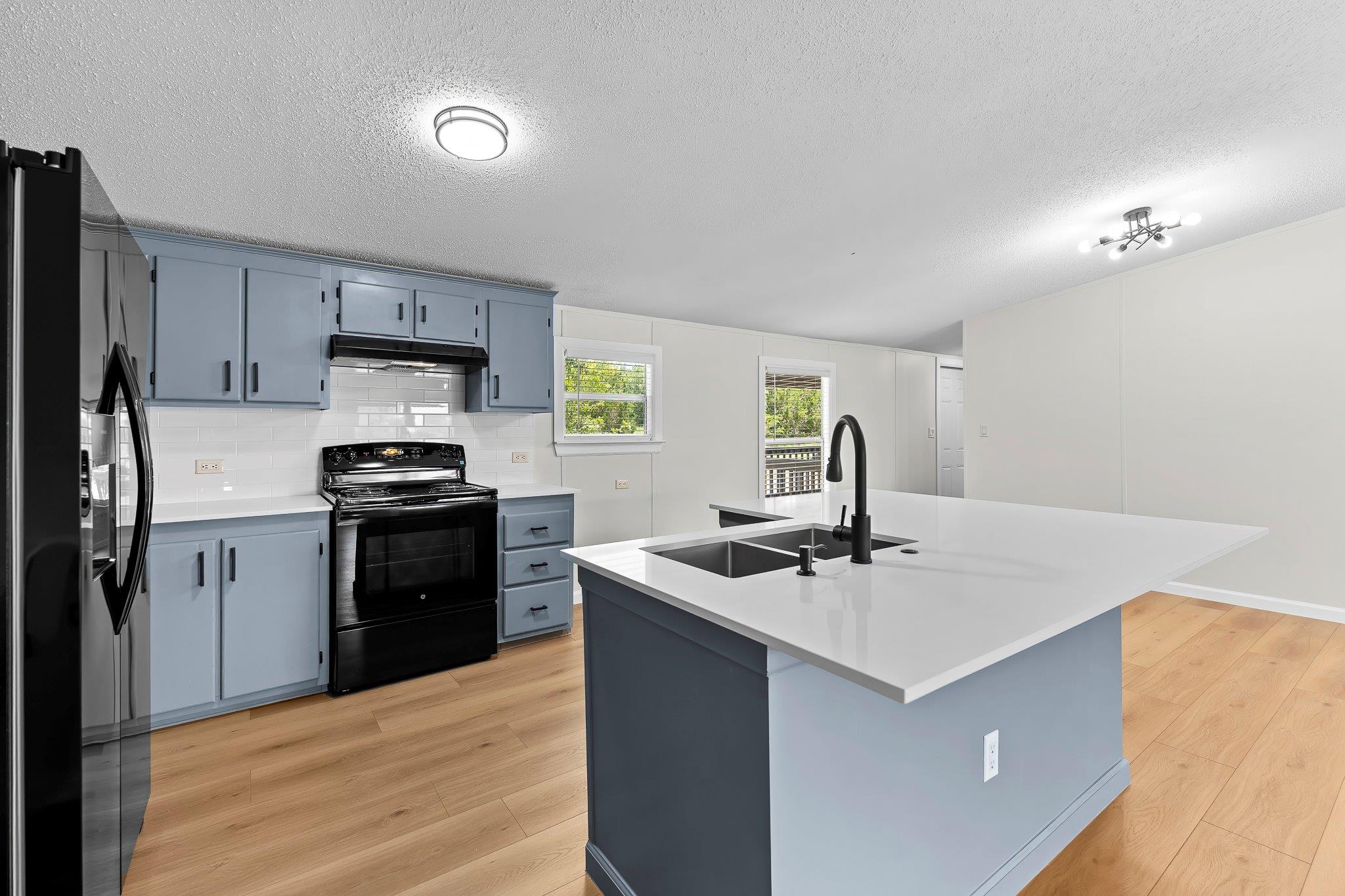 106 Augusta Place Dr, Liberty Hill, TX 78642