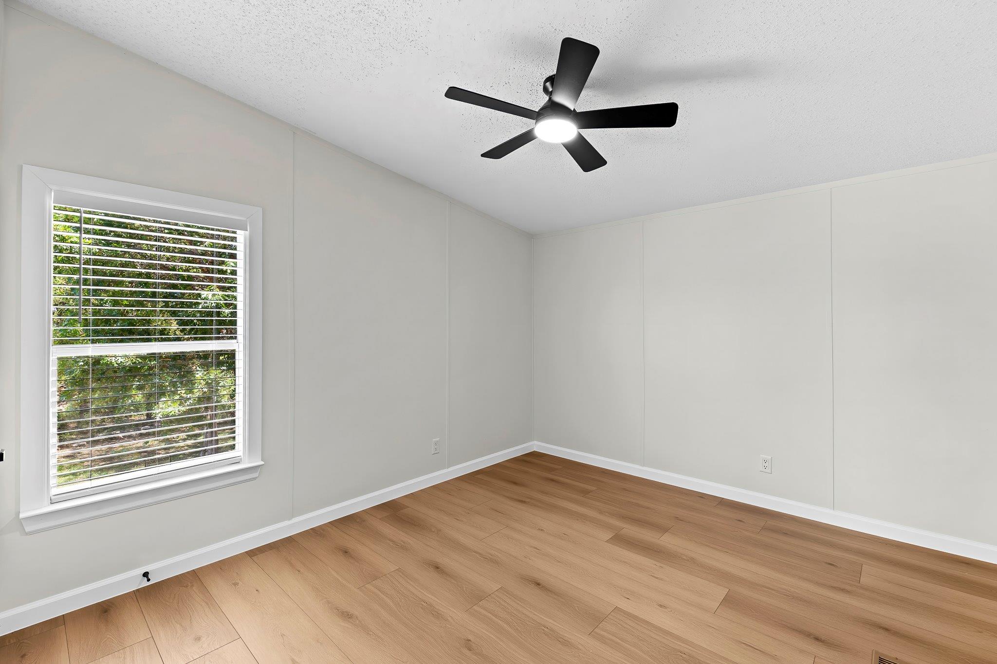 106 Augusta Place Dr, Liberty Hill, TX 78642