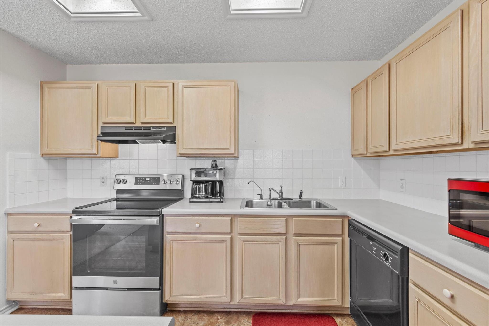 8007 Bramble Bush Dr, Austin, TX 78747