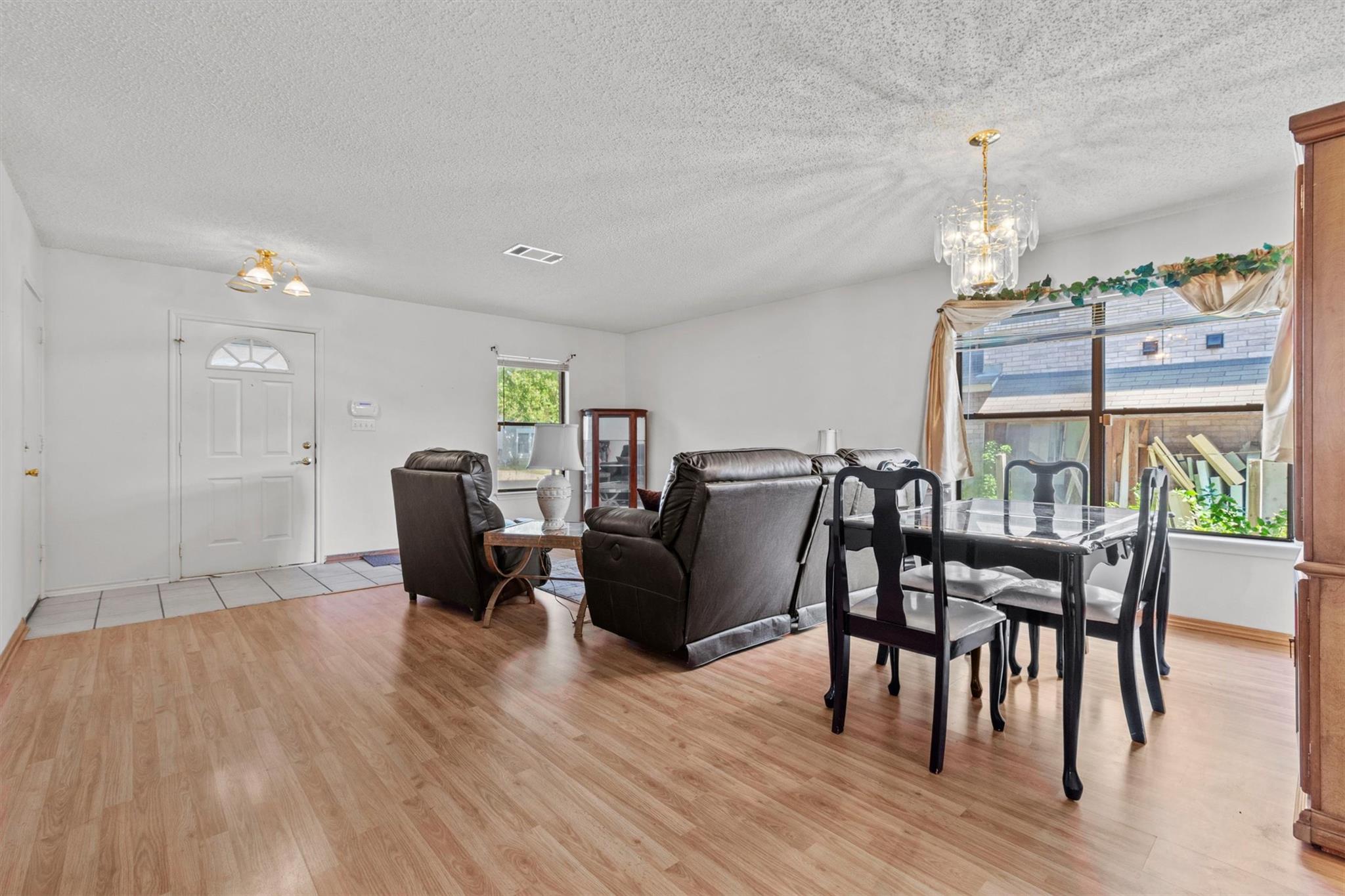 8007 Bramble Bush Dr, Austin, TX 78747