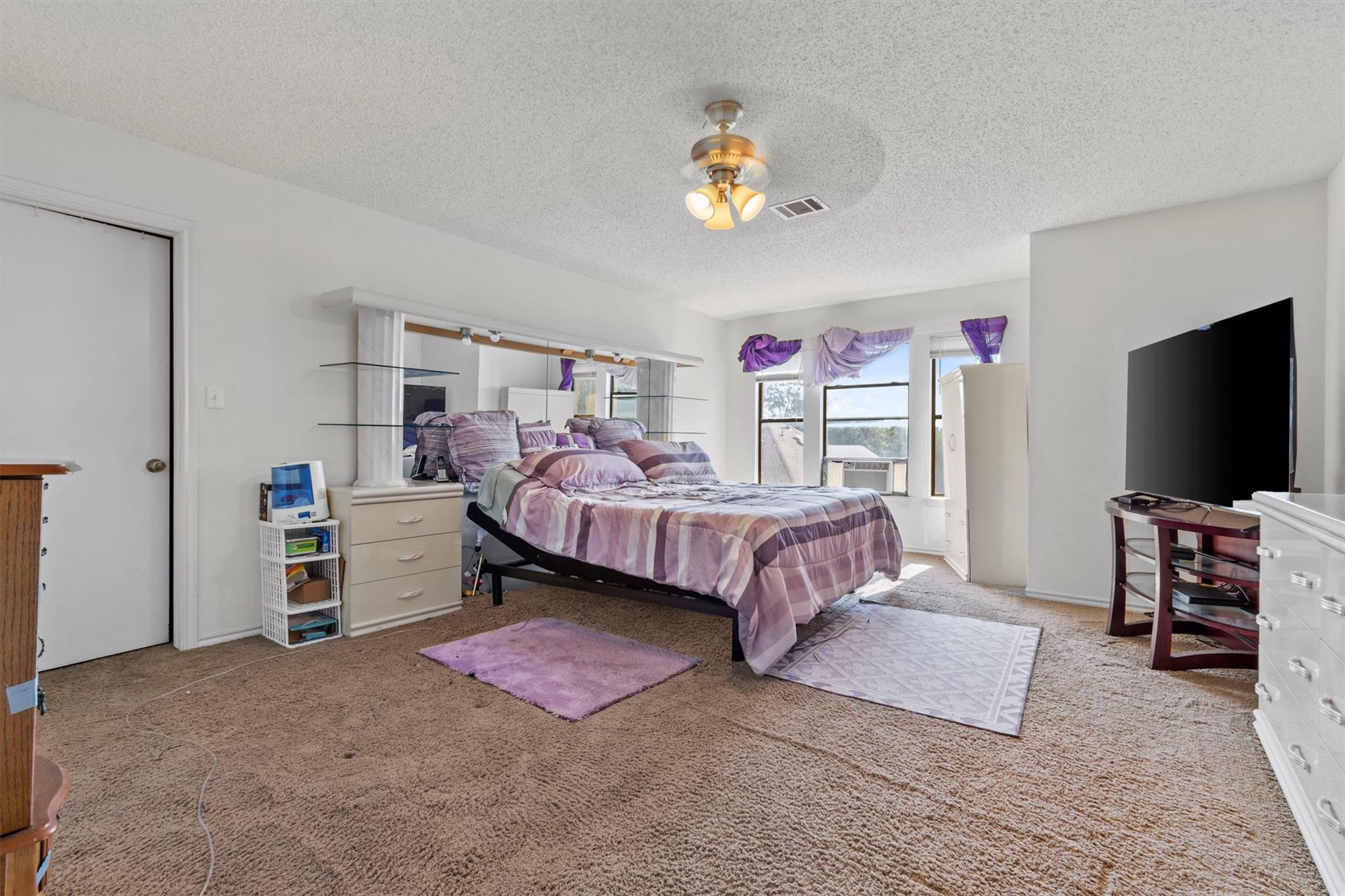 8007 Bramble Bush Dr, Austin, TX 78747