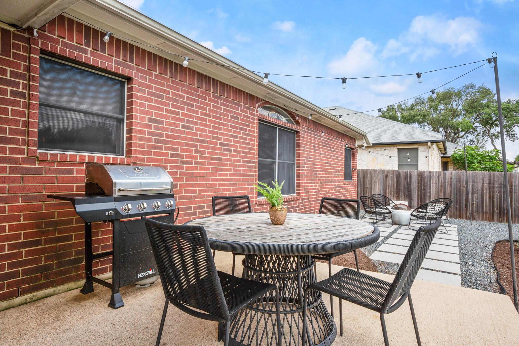 8809 Lanna Bluff Loop, Austin, TX 78749