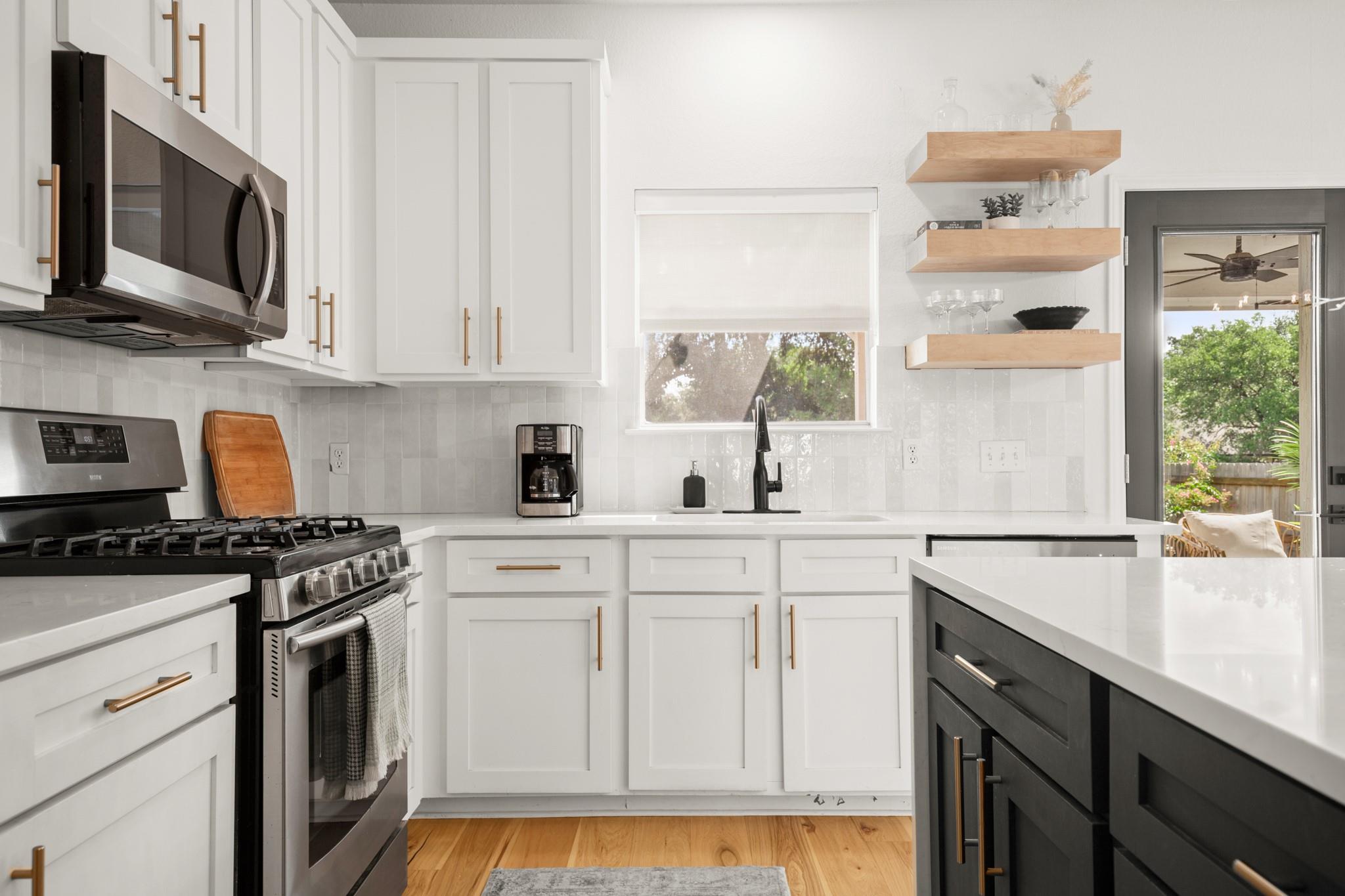 8809 Lanna Bluff Loop, Austin, TX 78749