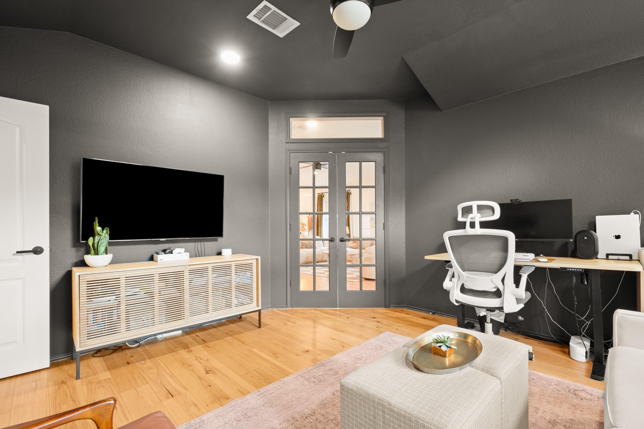 8809 Lanna Bluff Loop, Austin, TX 78749