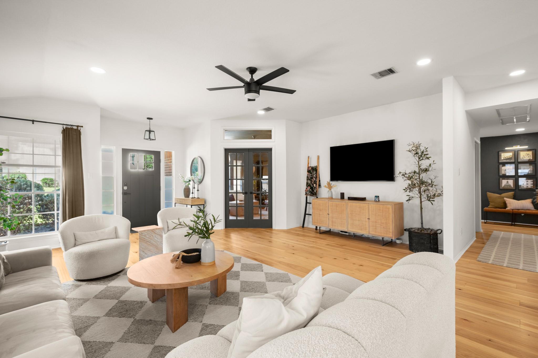 8809 Lanna Bluff Loop, Austin, TX 78749