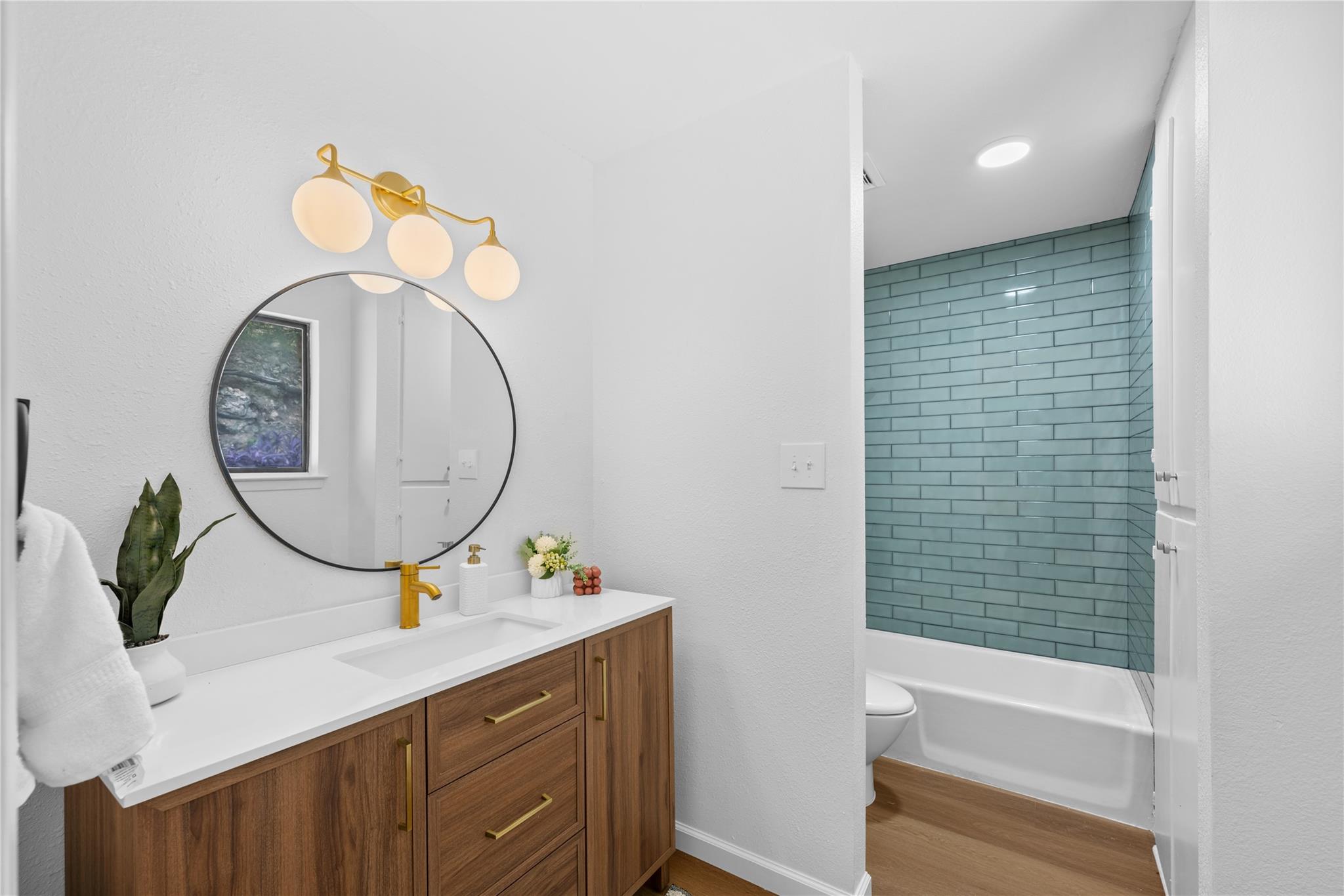 2400 Rockingham Cir, Austin, TX 78704