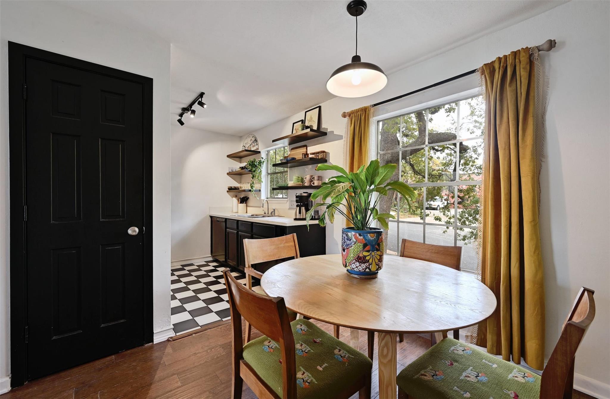 3902 Peterson Ave # 203, Austin, TX 78756