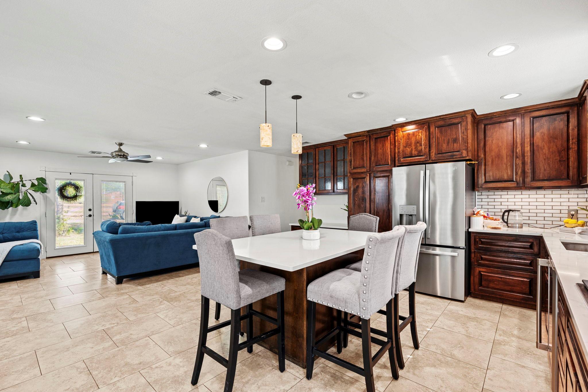 560 Williamson Rd, Kyle, TX 78640