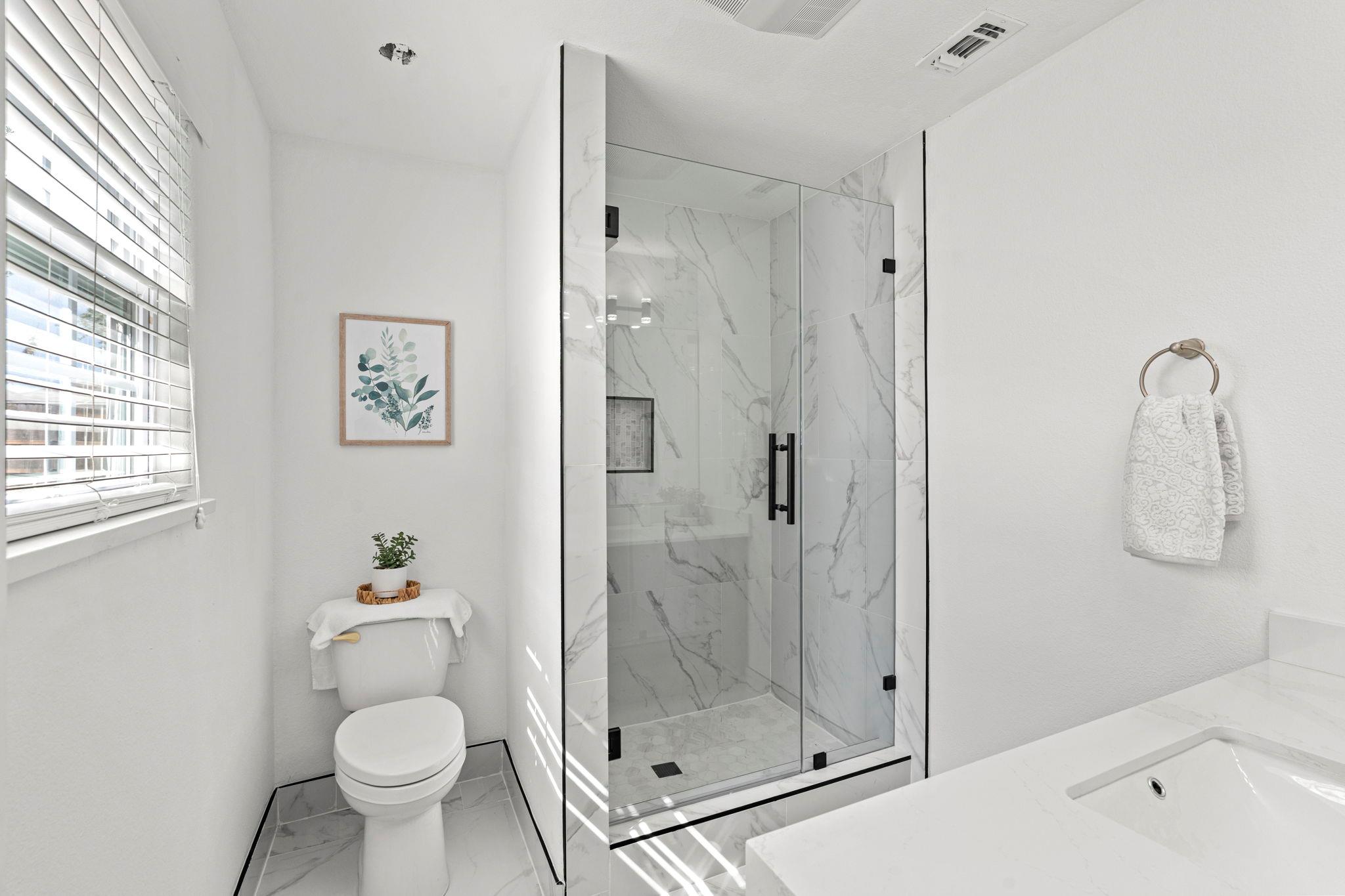 560 Williamson Rd, Kyle, TX 78640