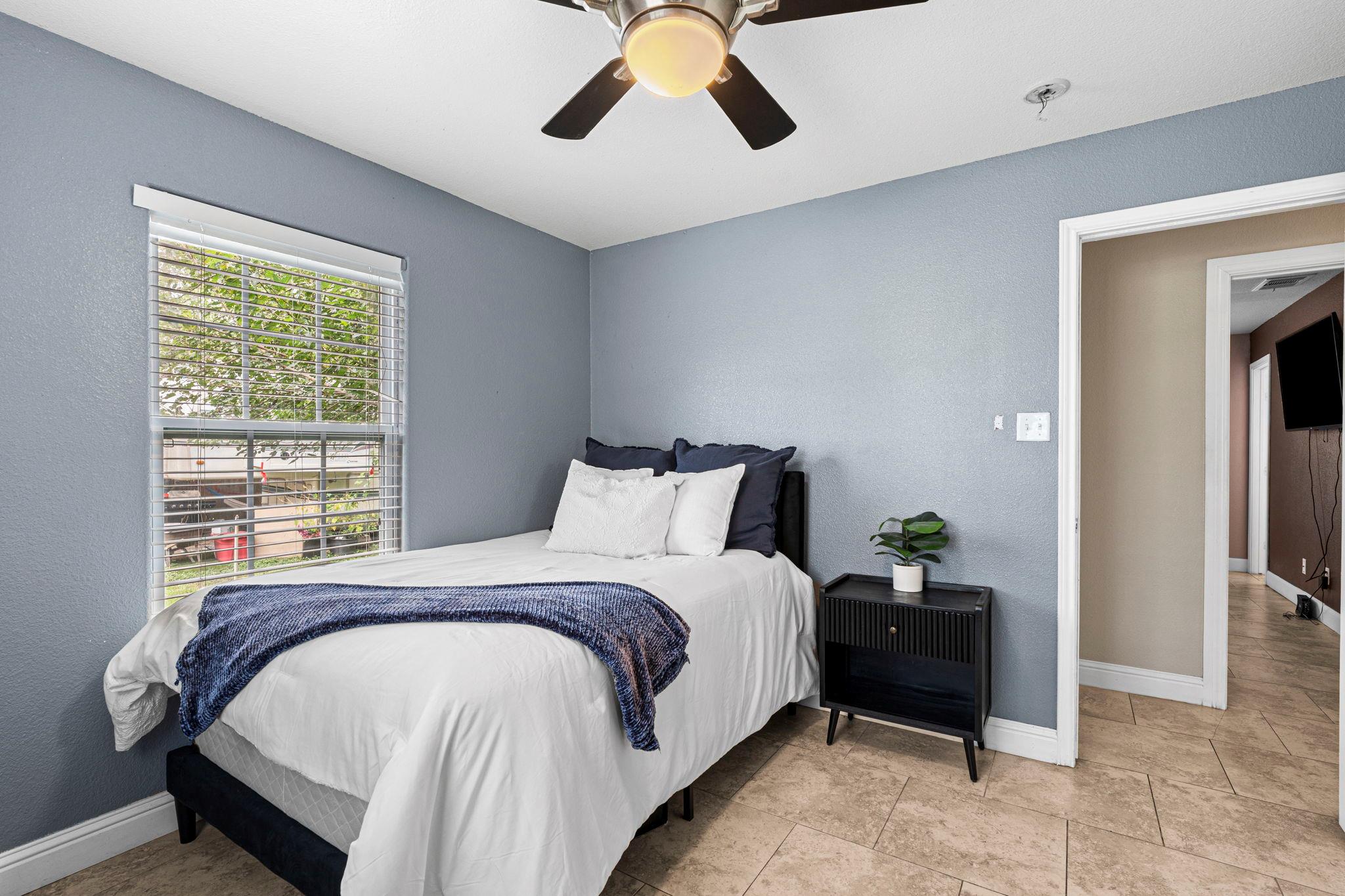 560 Williamson Rd, Kyle, TX 78640