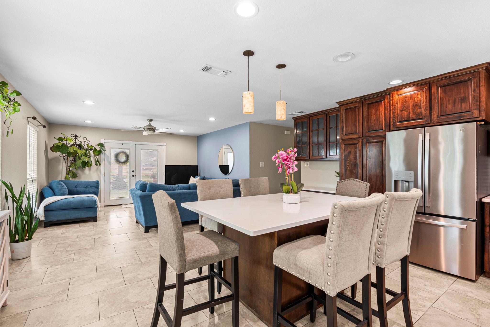 560 Williamson Rd, Kyle, TX 78640