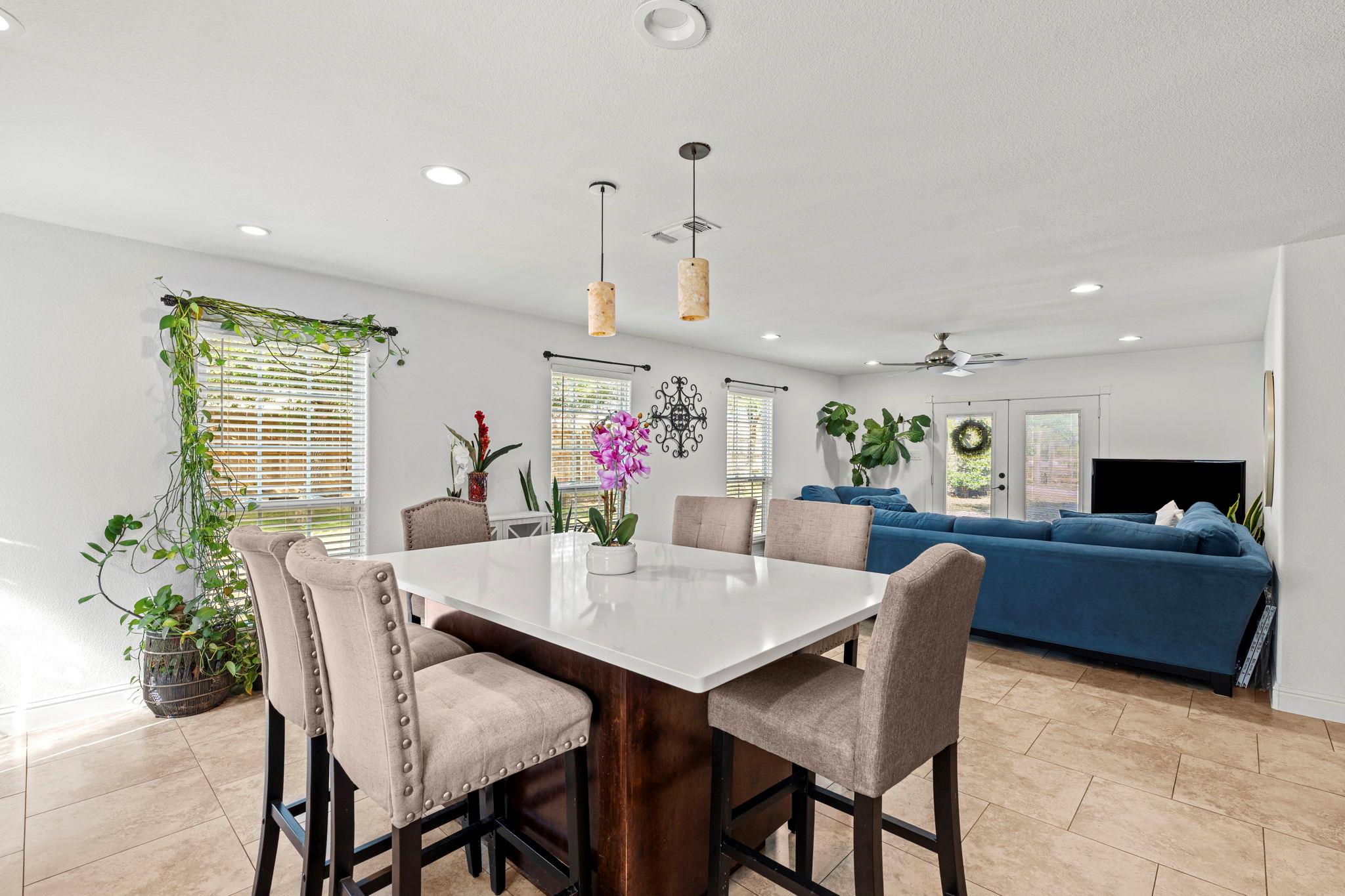 560 Williamson Rd, Kyle, TX 78640