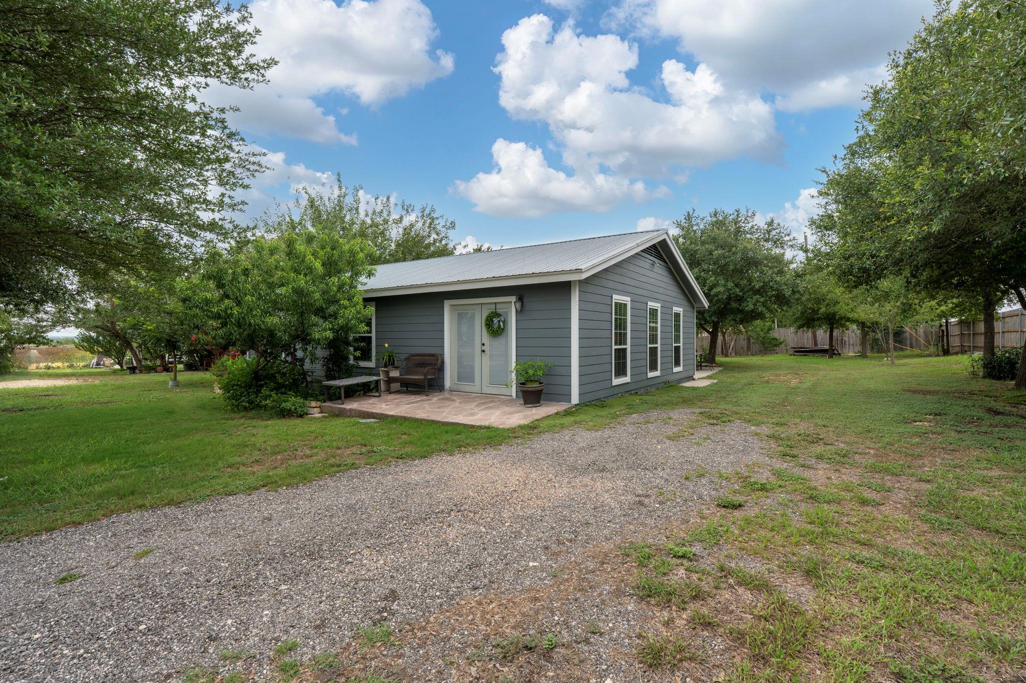 560 Williamson Rd, Kyle, TX 78640