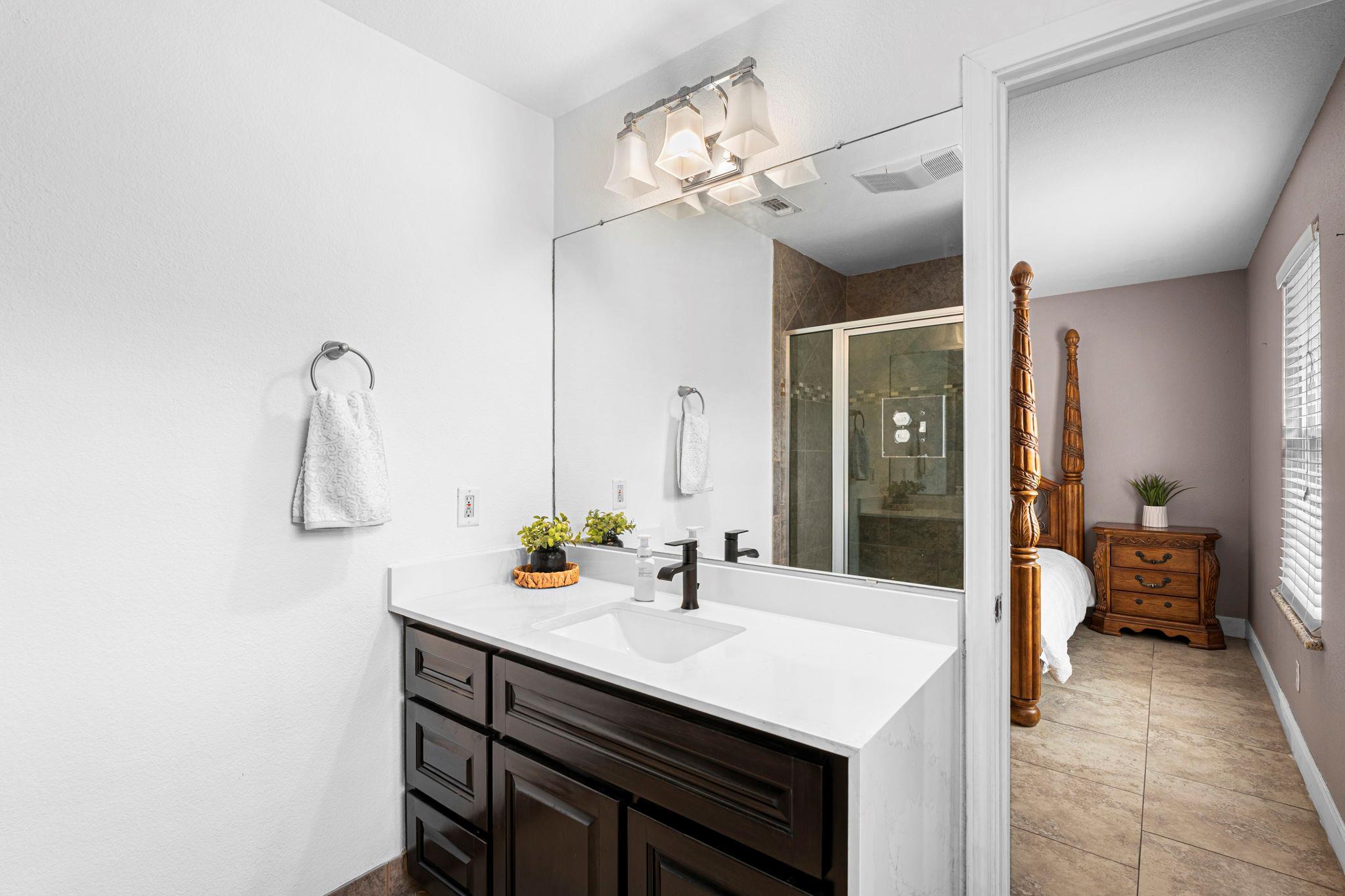 560 Williamson Rd, Kyle, TX 78640