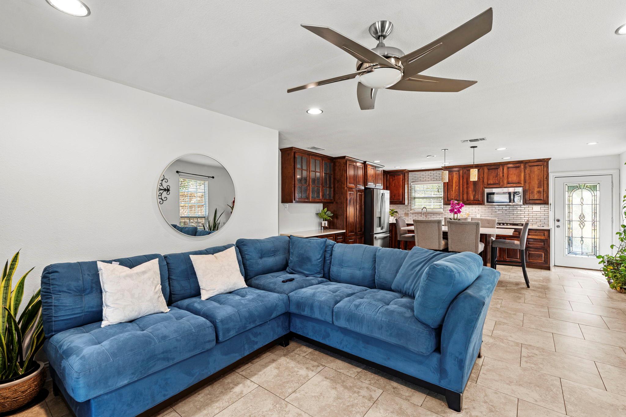 560 Williamson Rd, Kyle, TX 78640