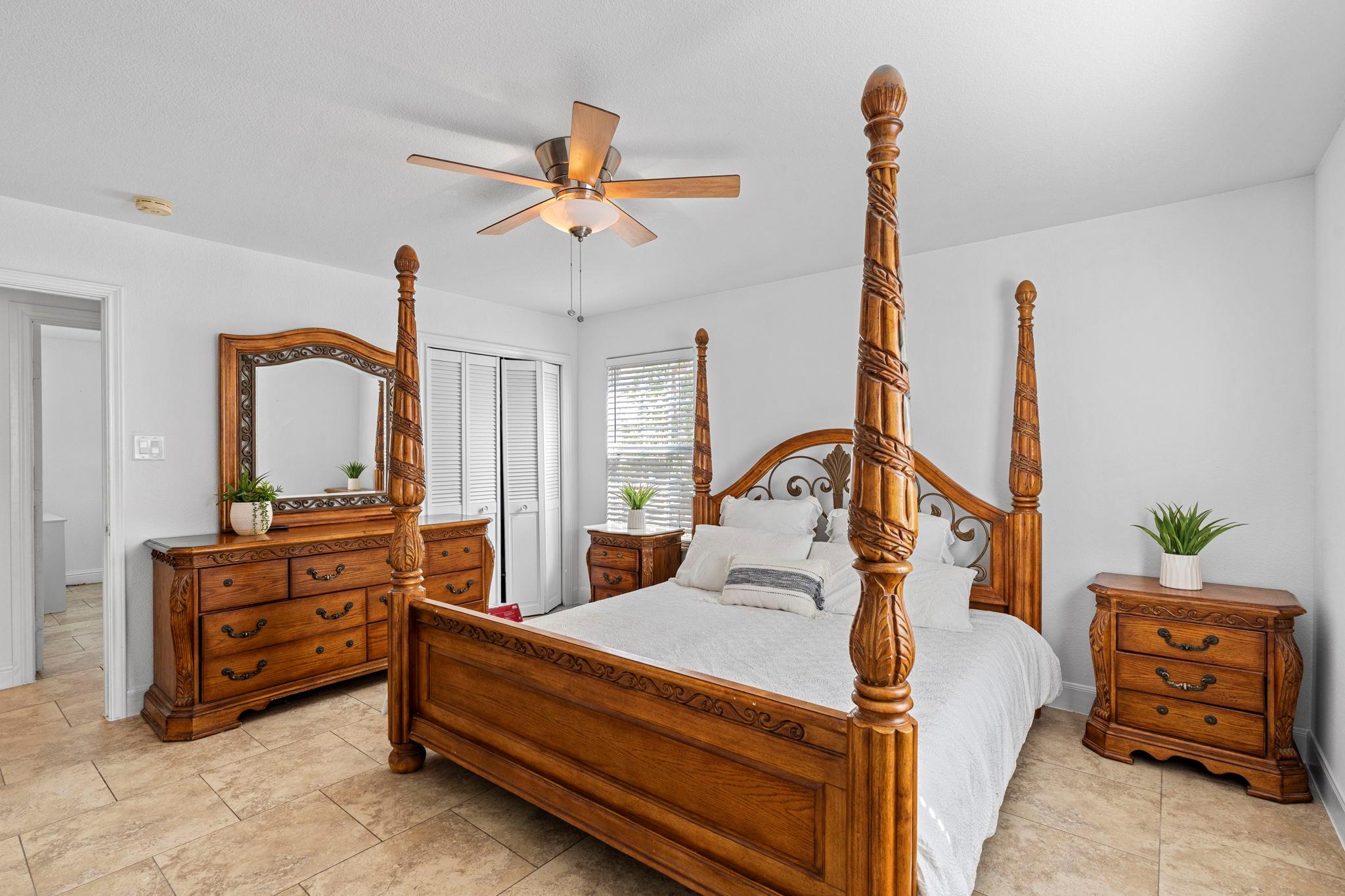 560 Williamson Rd, Kyle, TX 78640