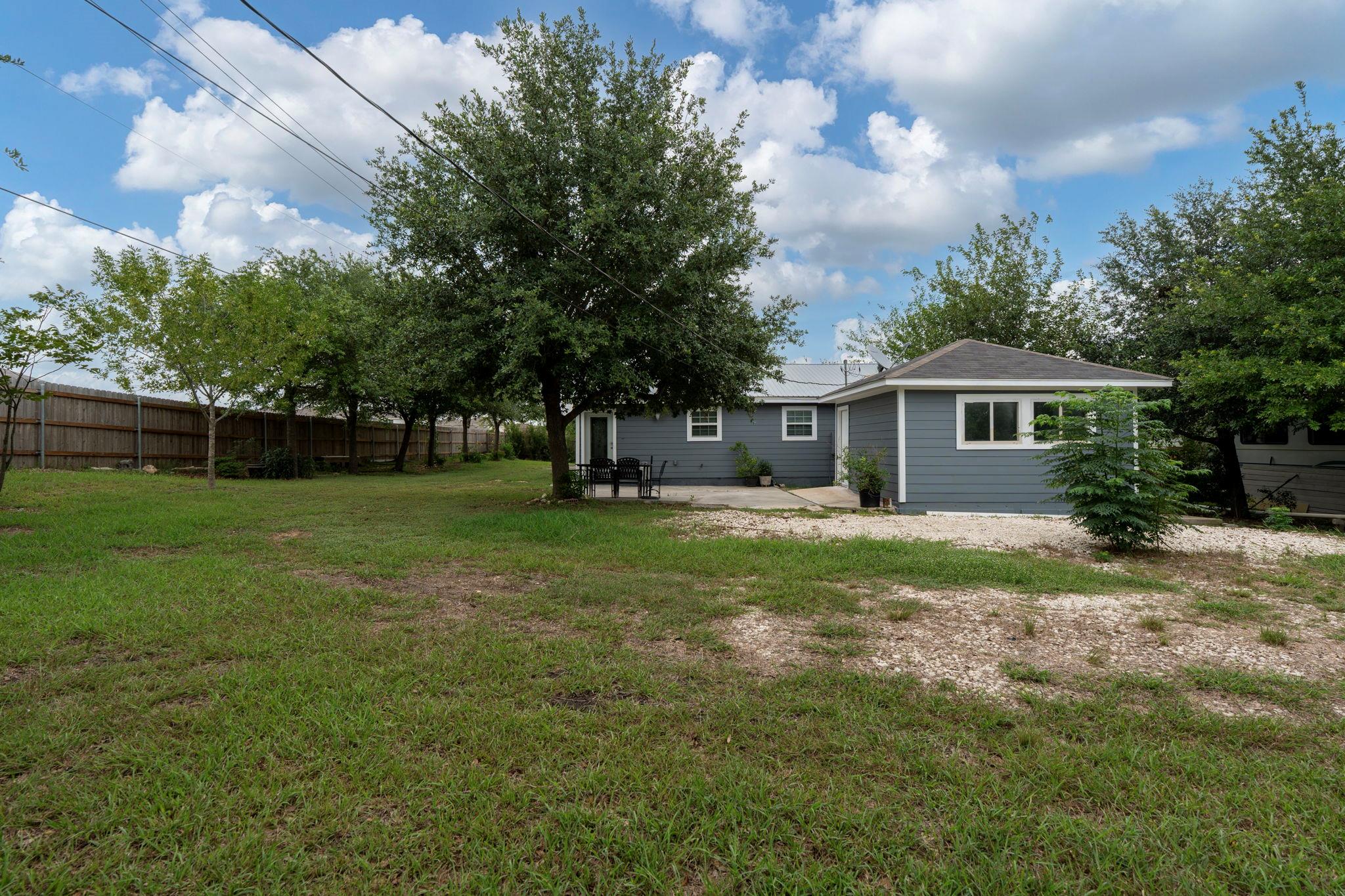 560 Williamson Rd, Kyle, TX 78640