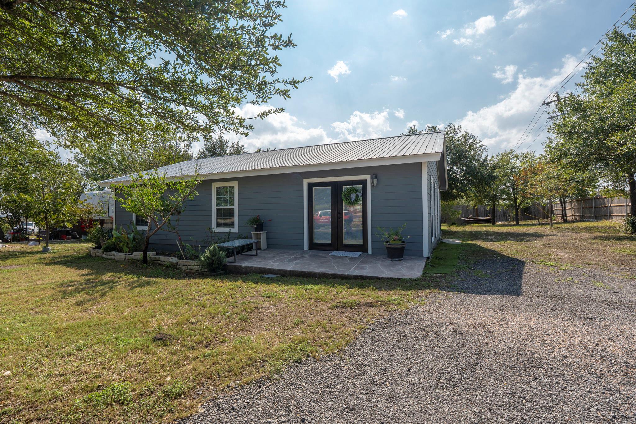560 Williamson Rd, Kyle, TX 78640