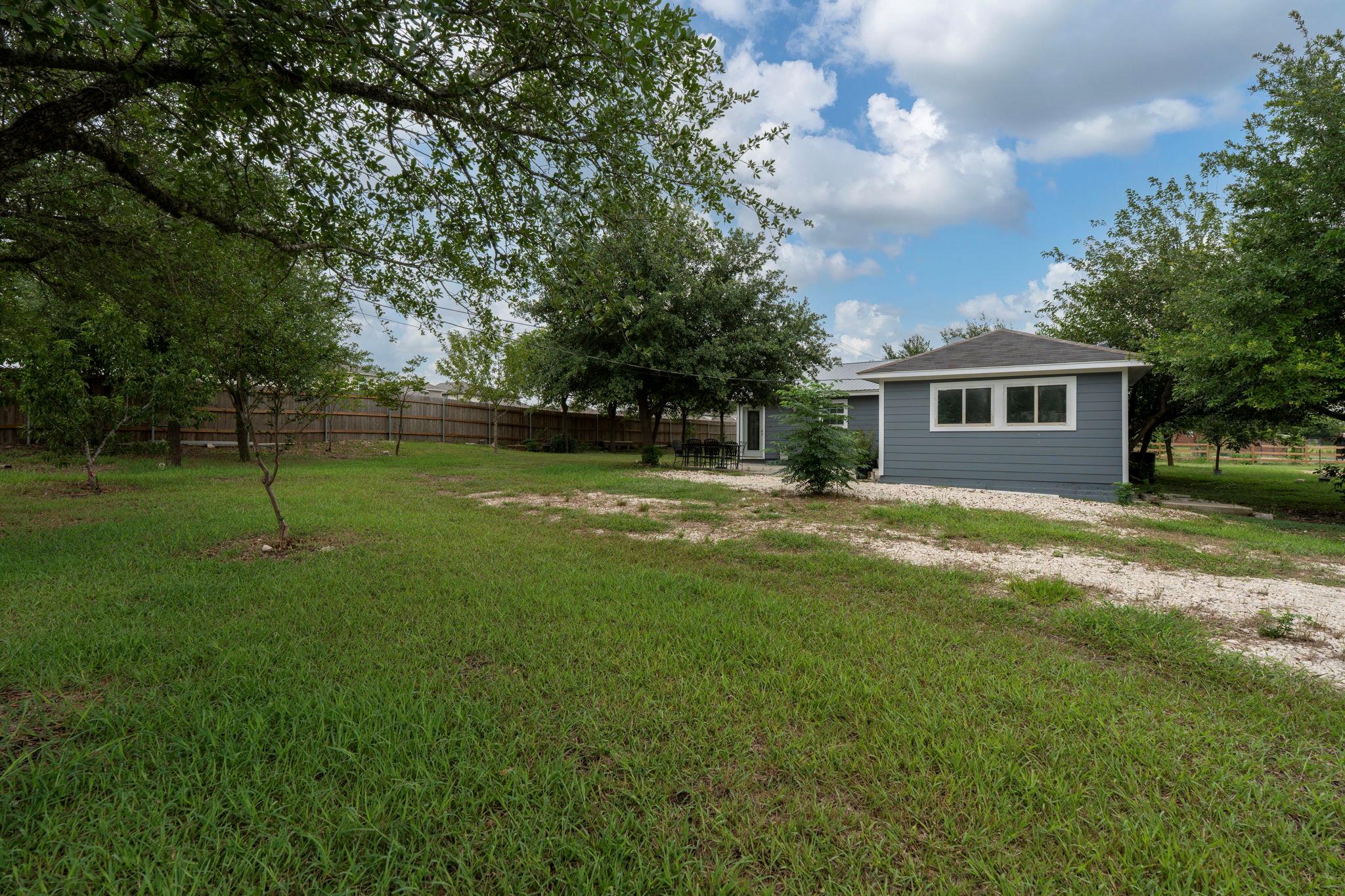 560 Williamson Rd, Kyle, TX 78640