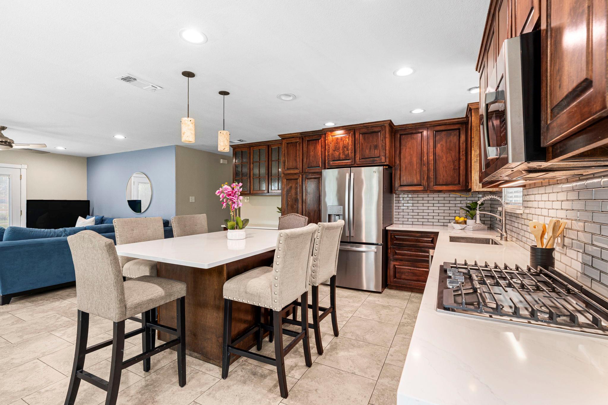 560 Williamson Rd, Kyle, TX 78640