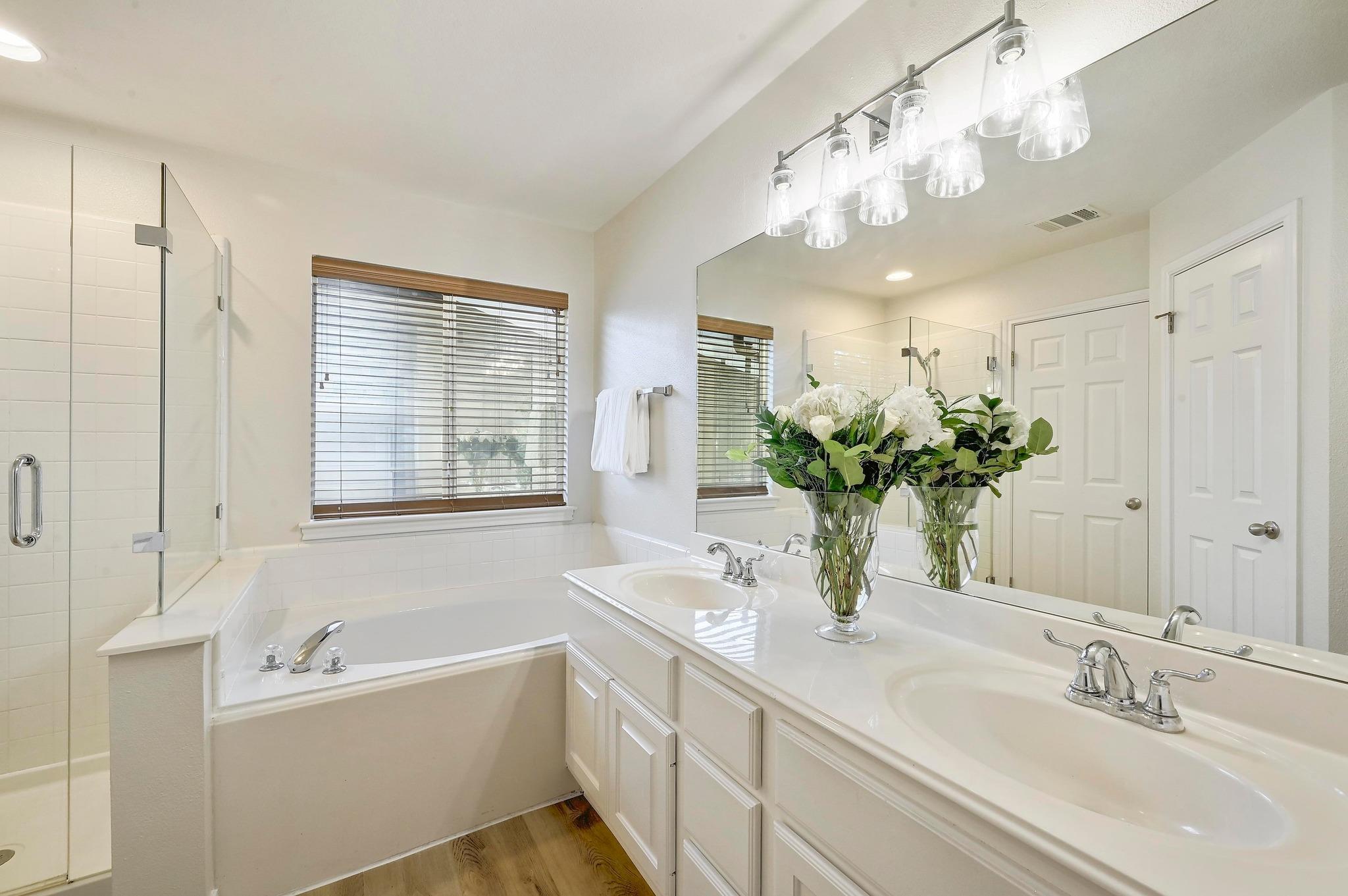 12600 Grimes Ranch Ct, Austin, TX 78732