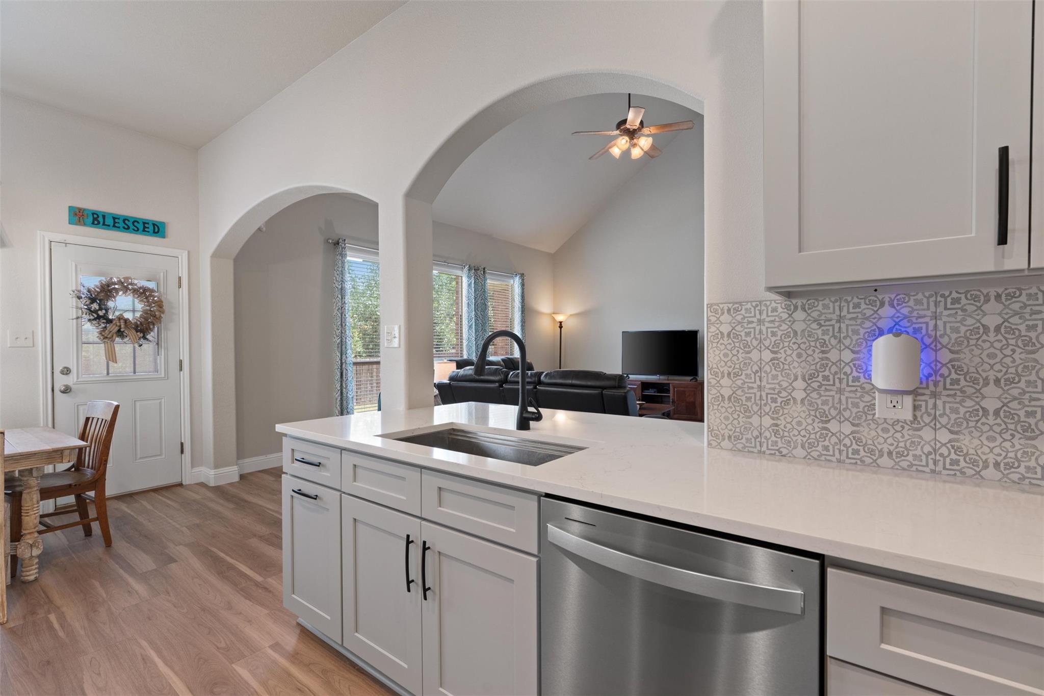 1104 Bethpage Dr, Hutto, TX 78634