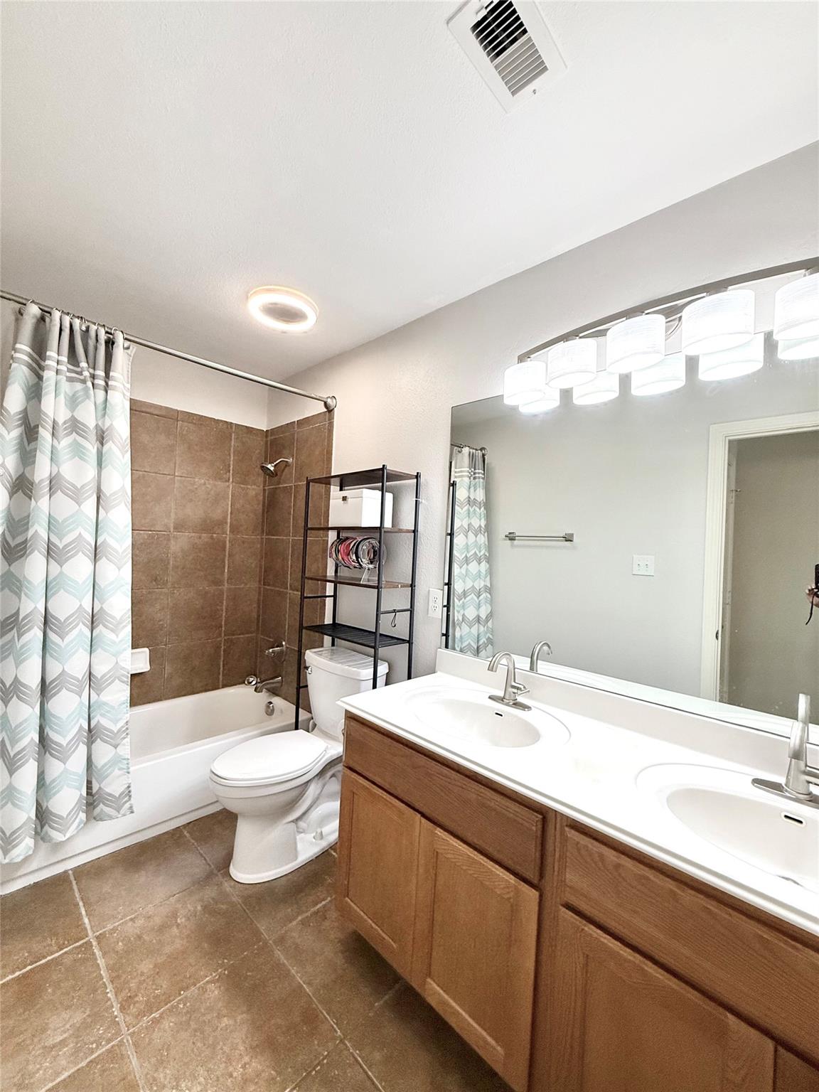 1104 Bethpage Dr, Hutto, TX 78634