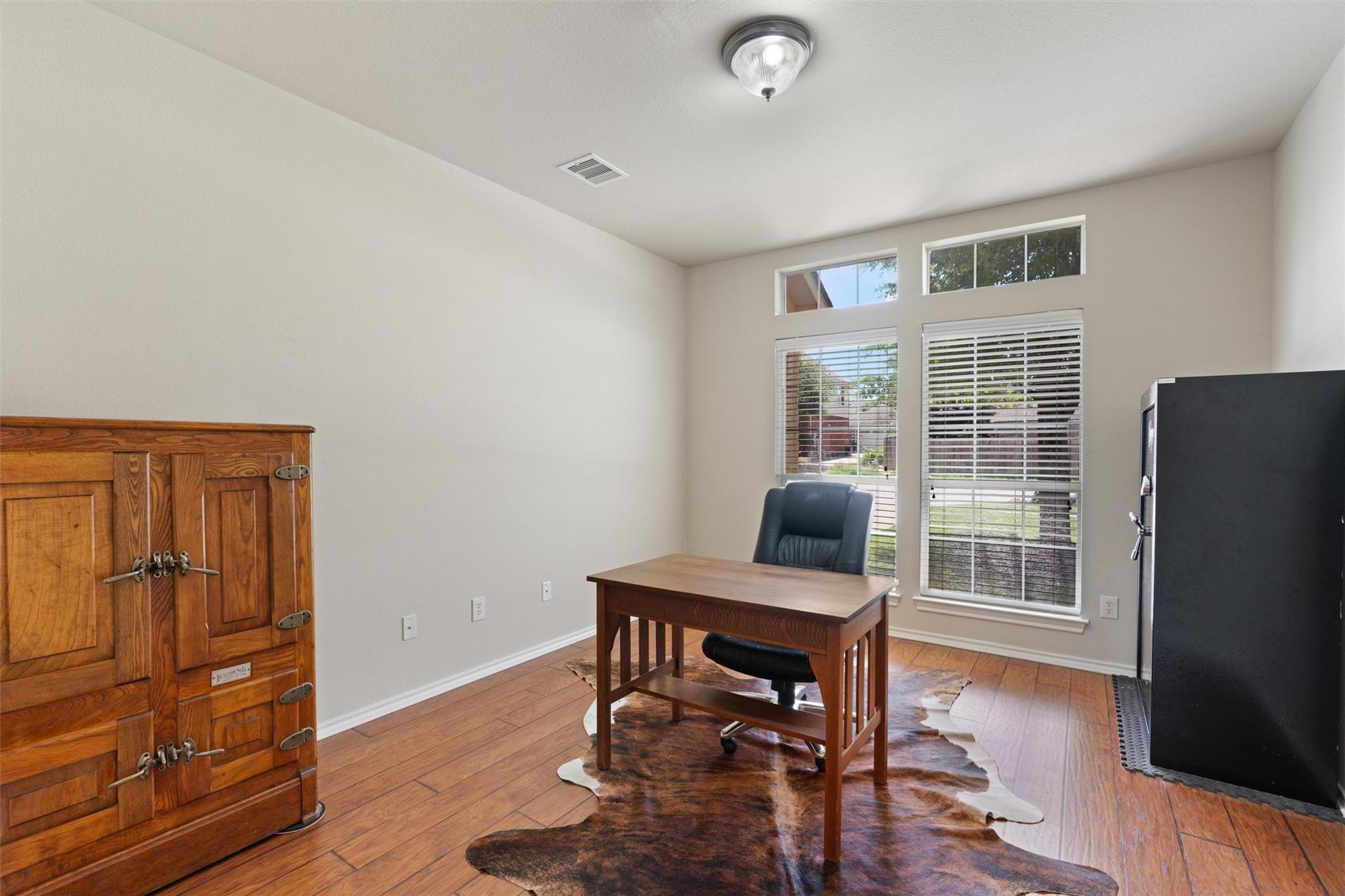 1104 Bethpage Dr, Hutto, TX 78634