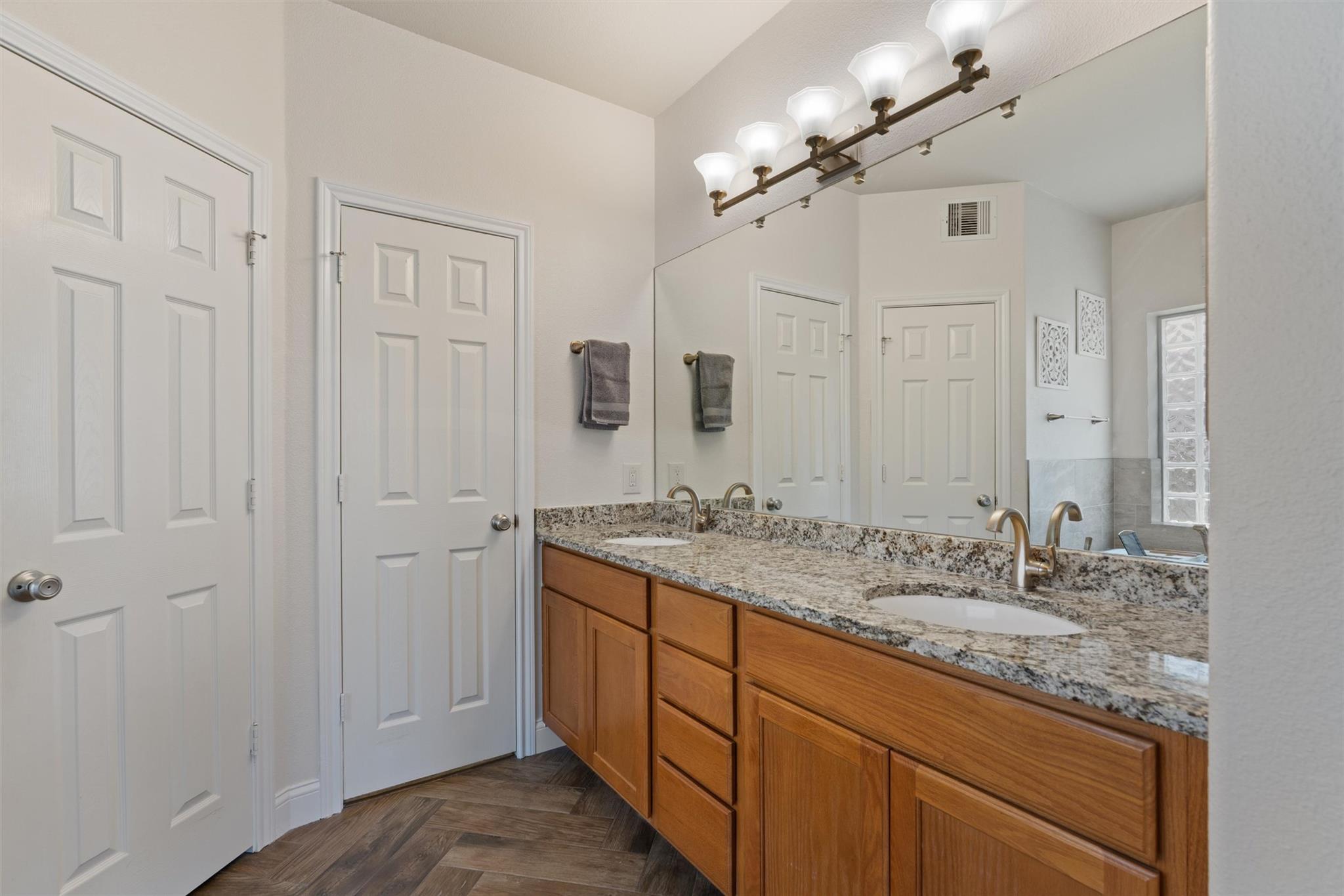 1104 Bethpage Dr, Hutto, TX 78634