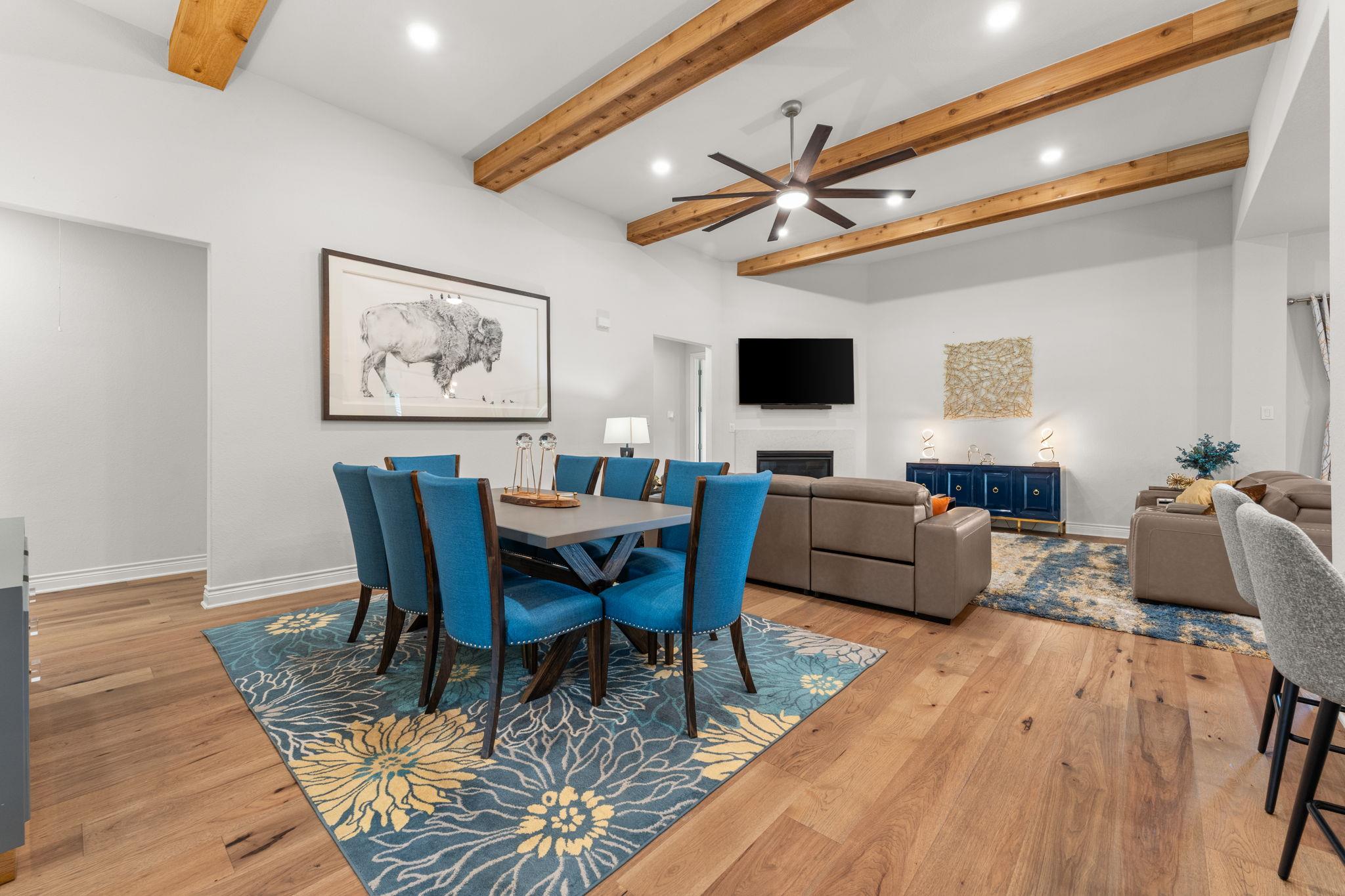 705 Spicewood Trails Dr, Spicewood, TX 78669