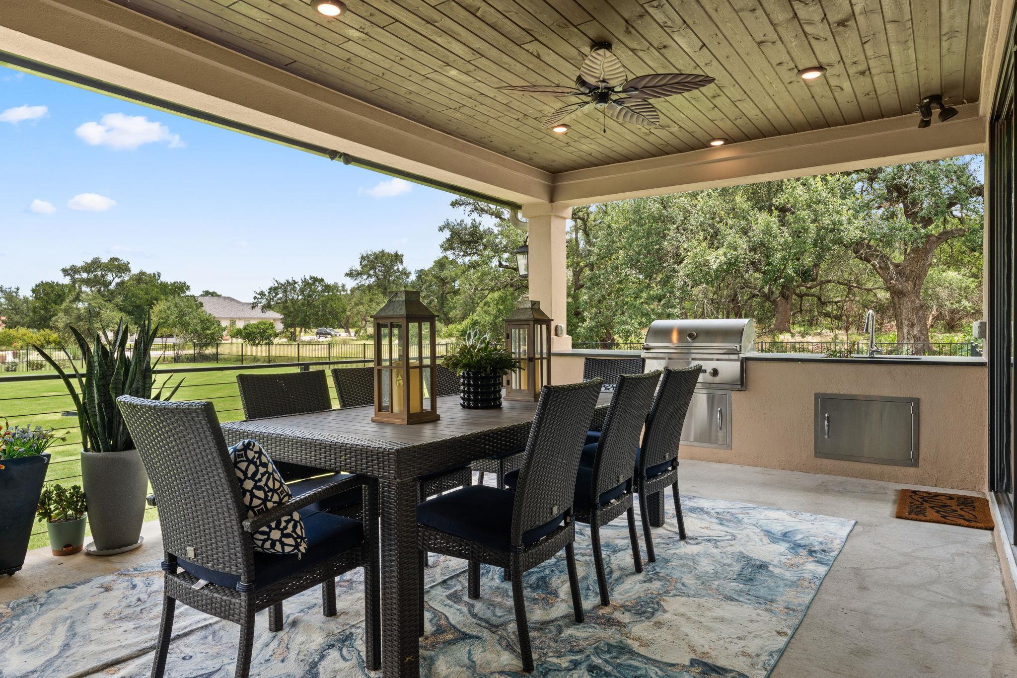 705 Spicewood Trails Dr, Spicewood, TX 78669