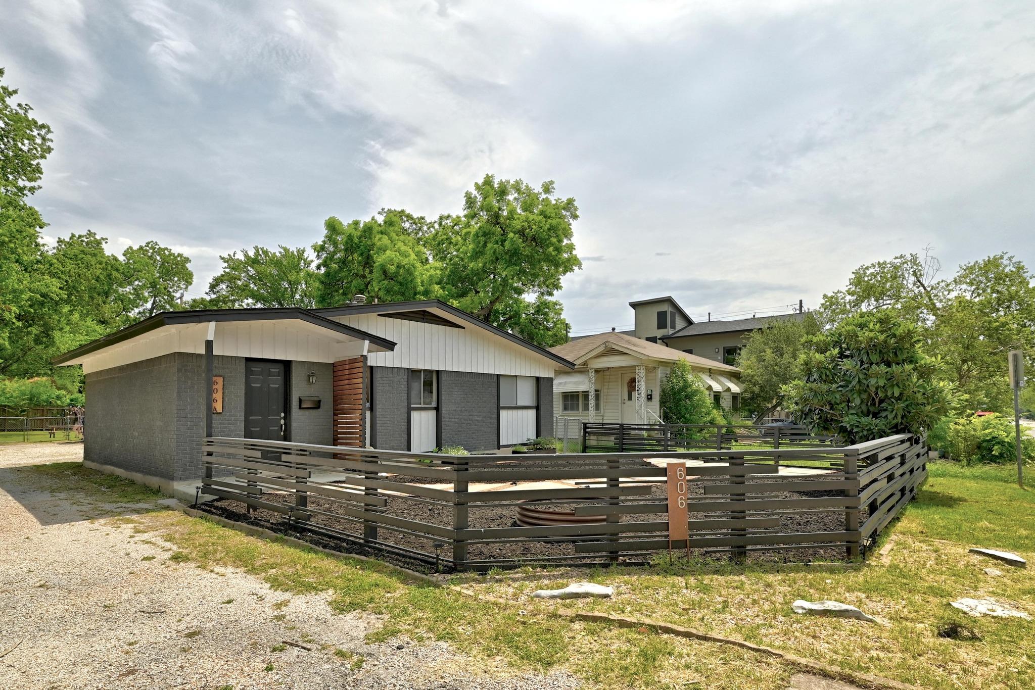 606 W North Loop Blvd, Austin, TX 78751