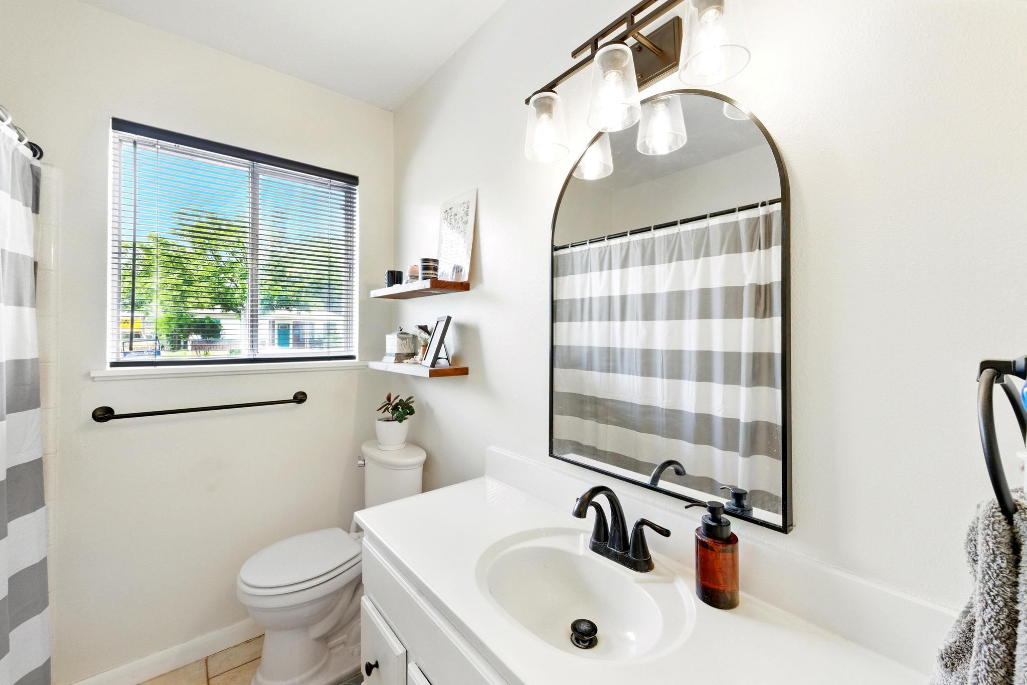 606 W North Loop Blvd, Austin, TX 78751