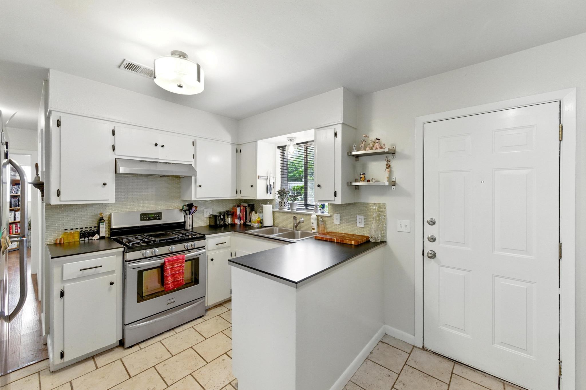 606 W North Loop Blvd, Austin, TX 78751