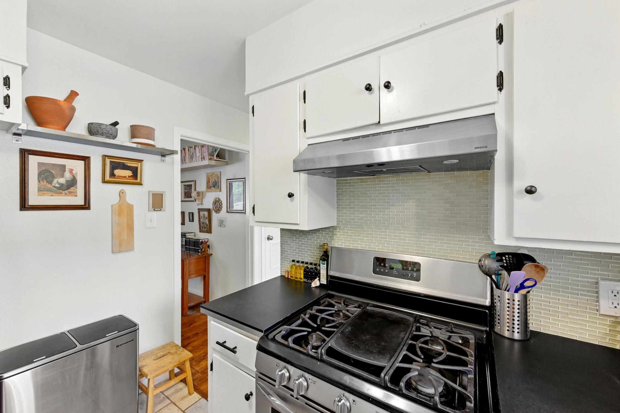 606 W North Loop Blvd, Austin, TX 78751