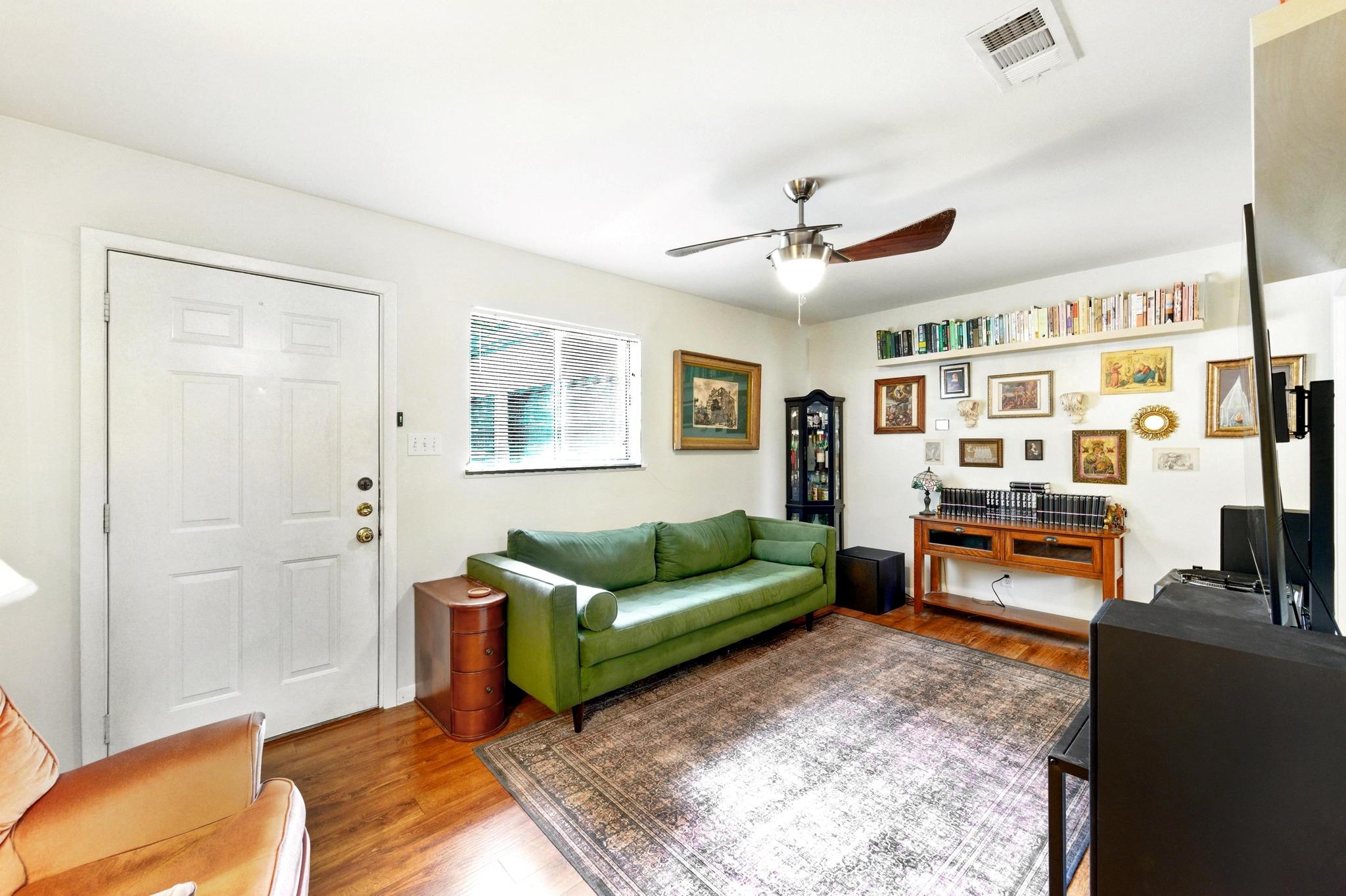 606 W North Loop Blvd, Austin, TX 78751