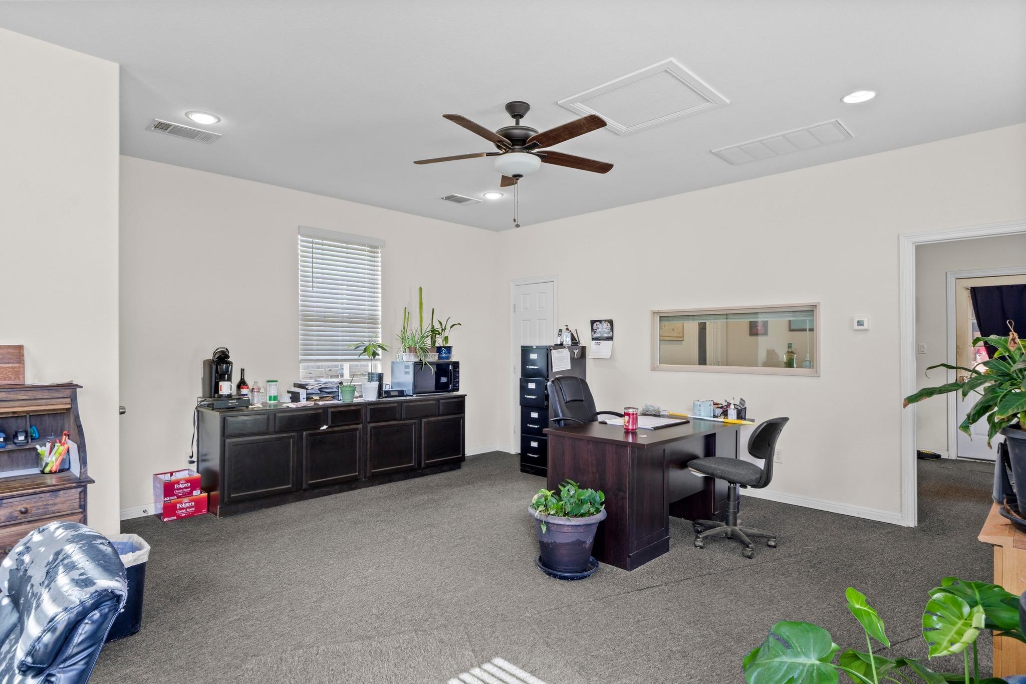200 TATE Ln, Round Rock, TX 78626