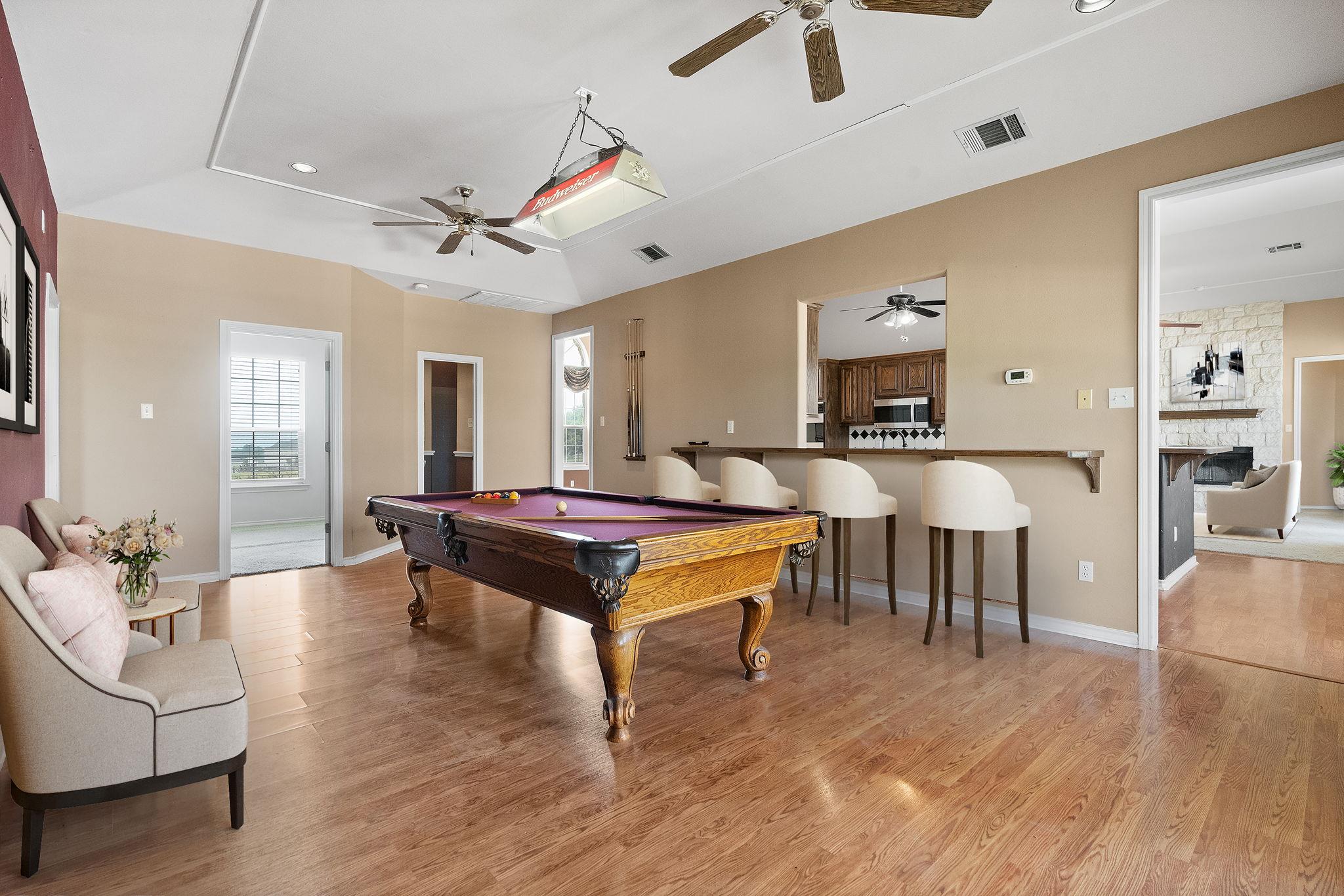 400 Hyview Ln, Hutto, TX 78634