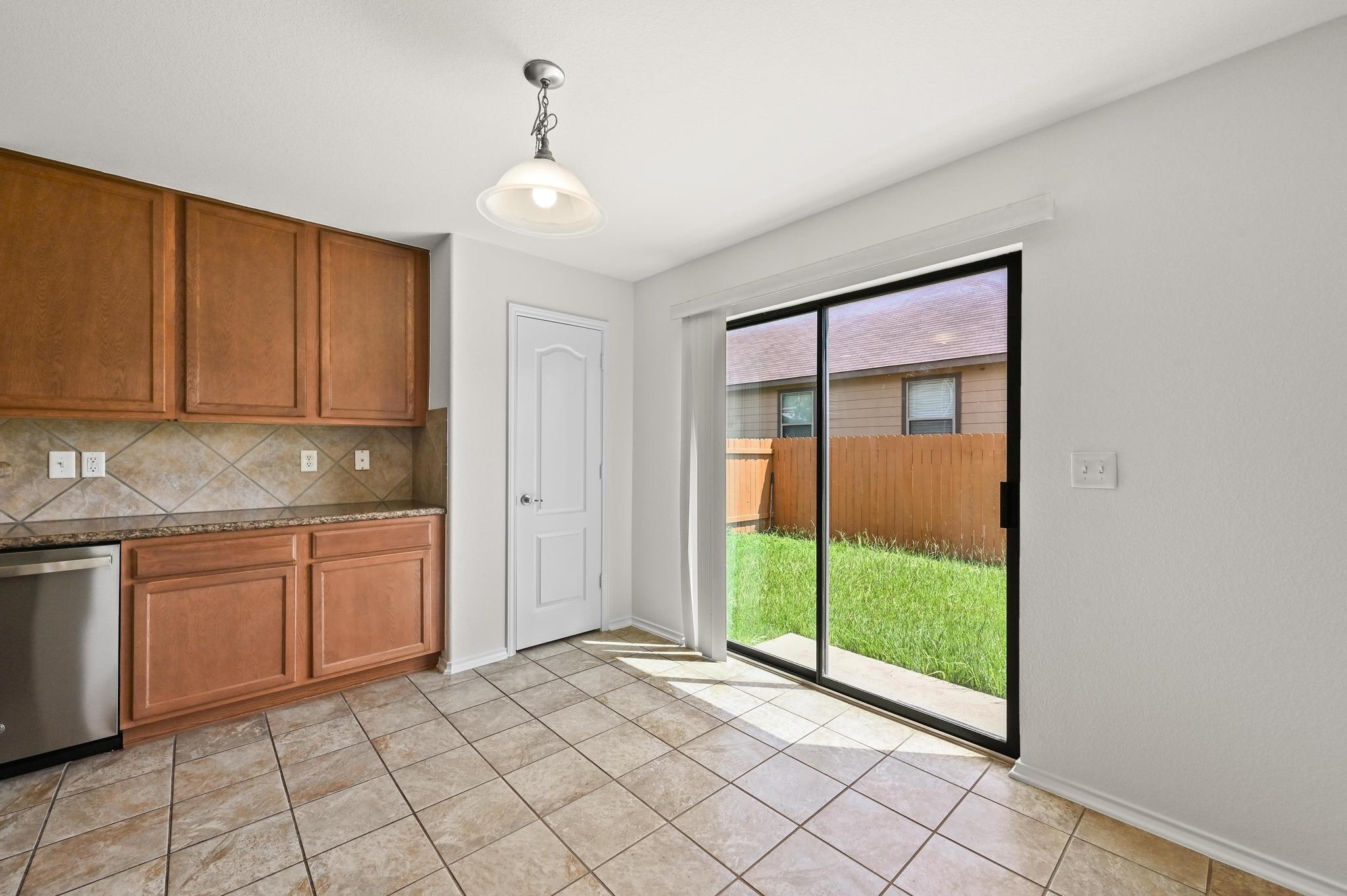 6913 Derby Downs Dr, Austin, TX 78747