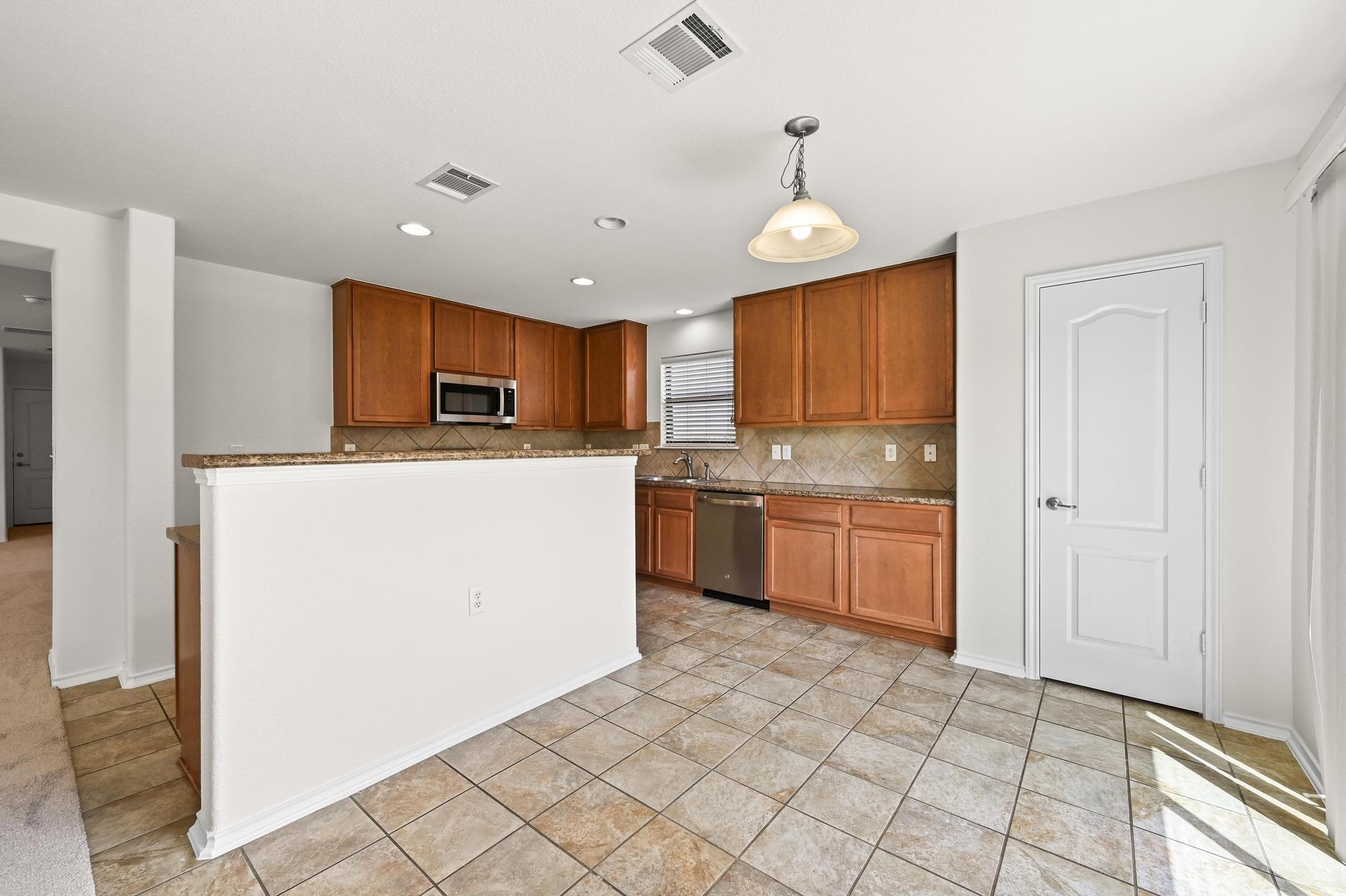 6913 Derby Downs Dr, Austin, TX 78747