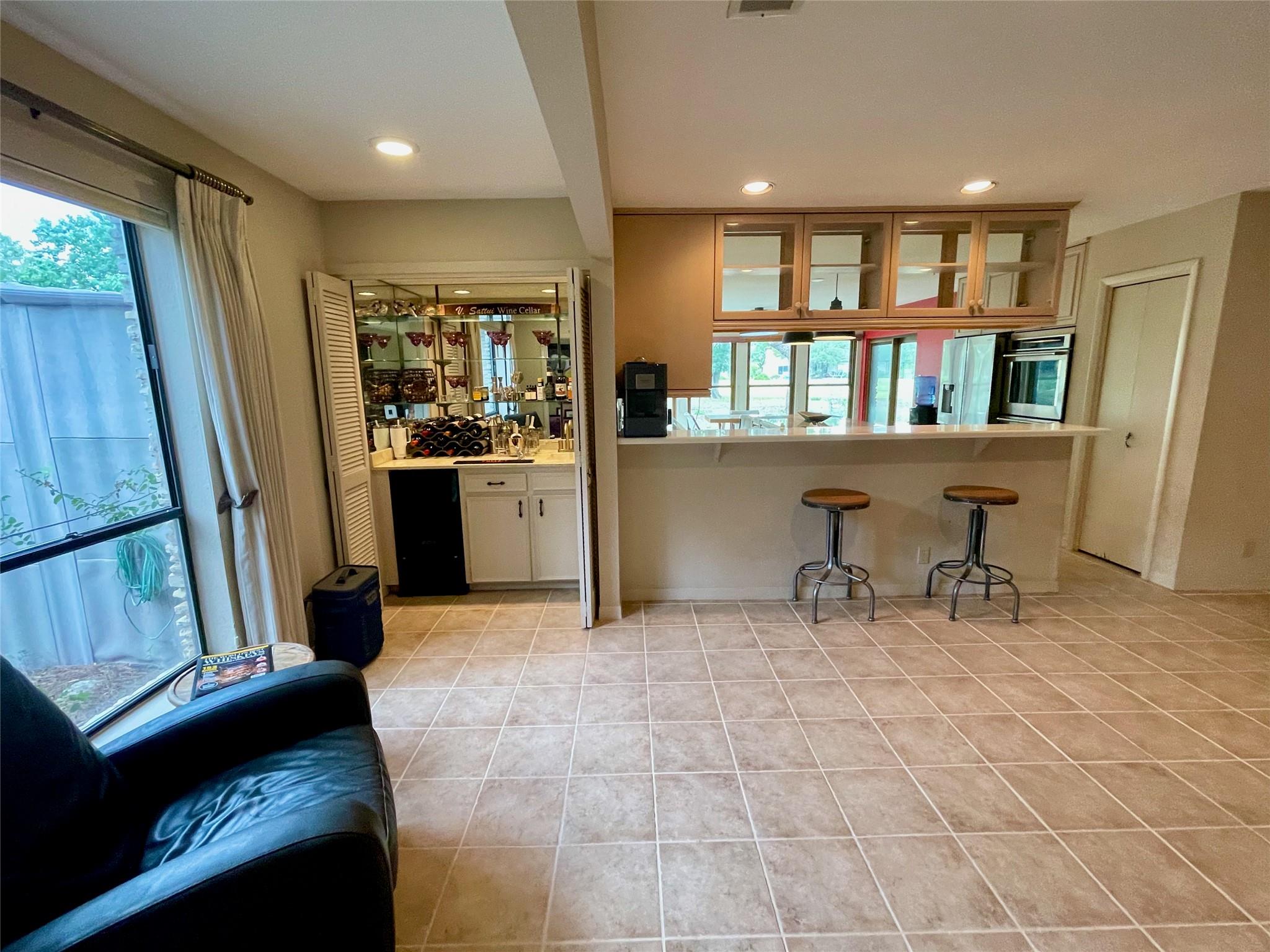 921 Vanguard St, Lakeway, TX 78734